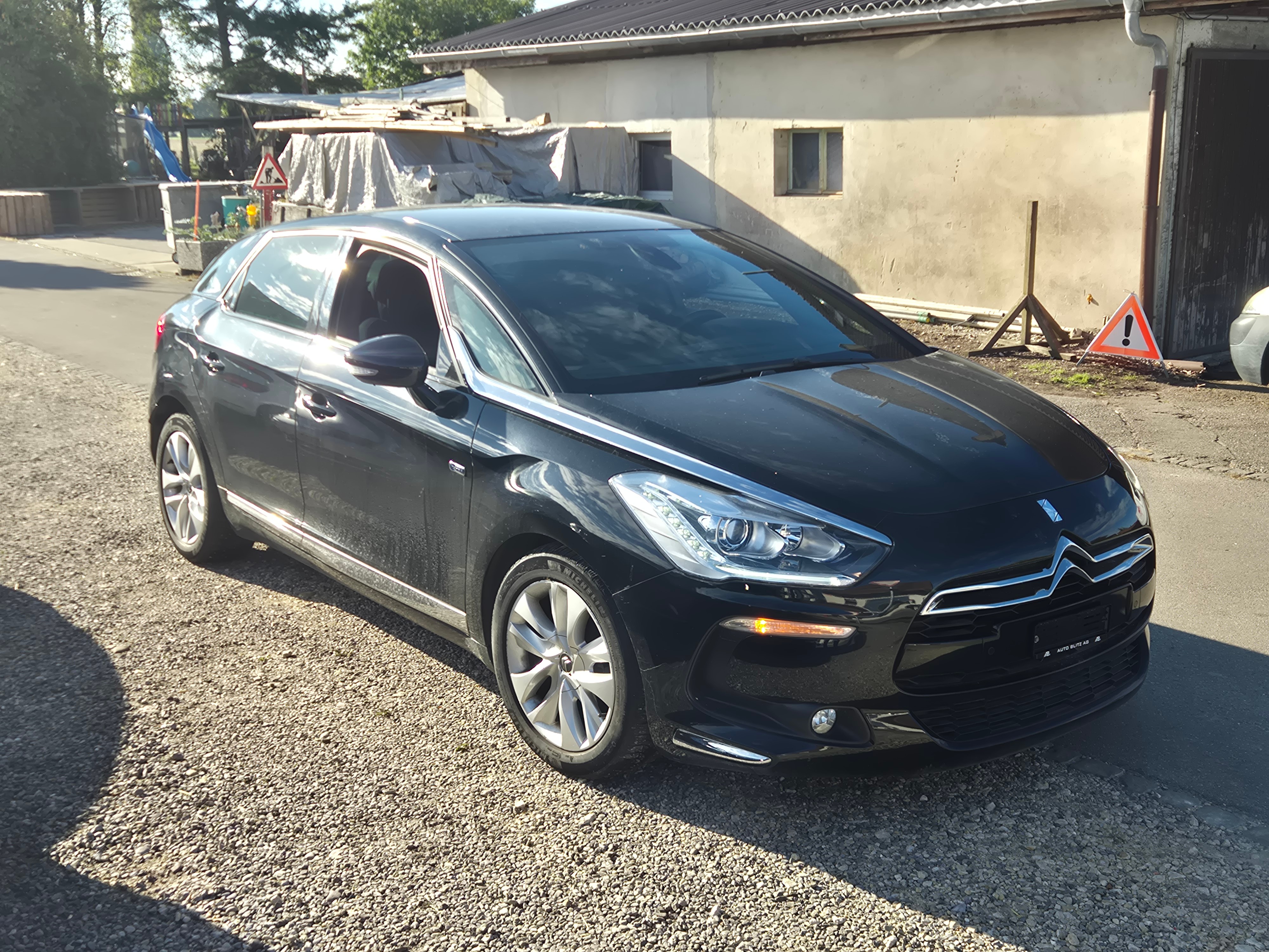 Car photo
