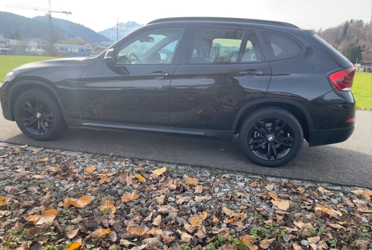 BMW X1 xDrive 28i Steptronic-image-2