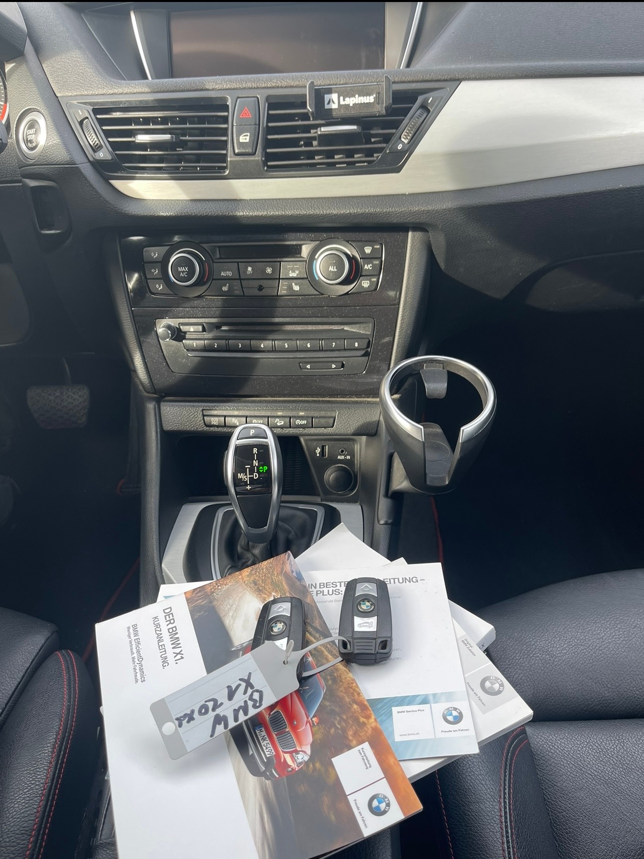 BMW X1 xDrive 28i Steptronic-image-12