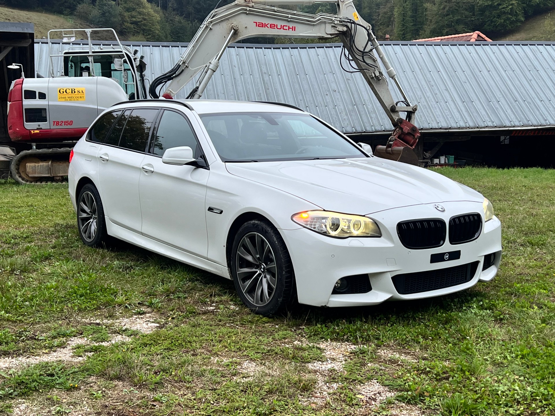 BMW 528i xDrive Touring Steptronic-image-1