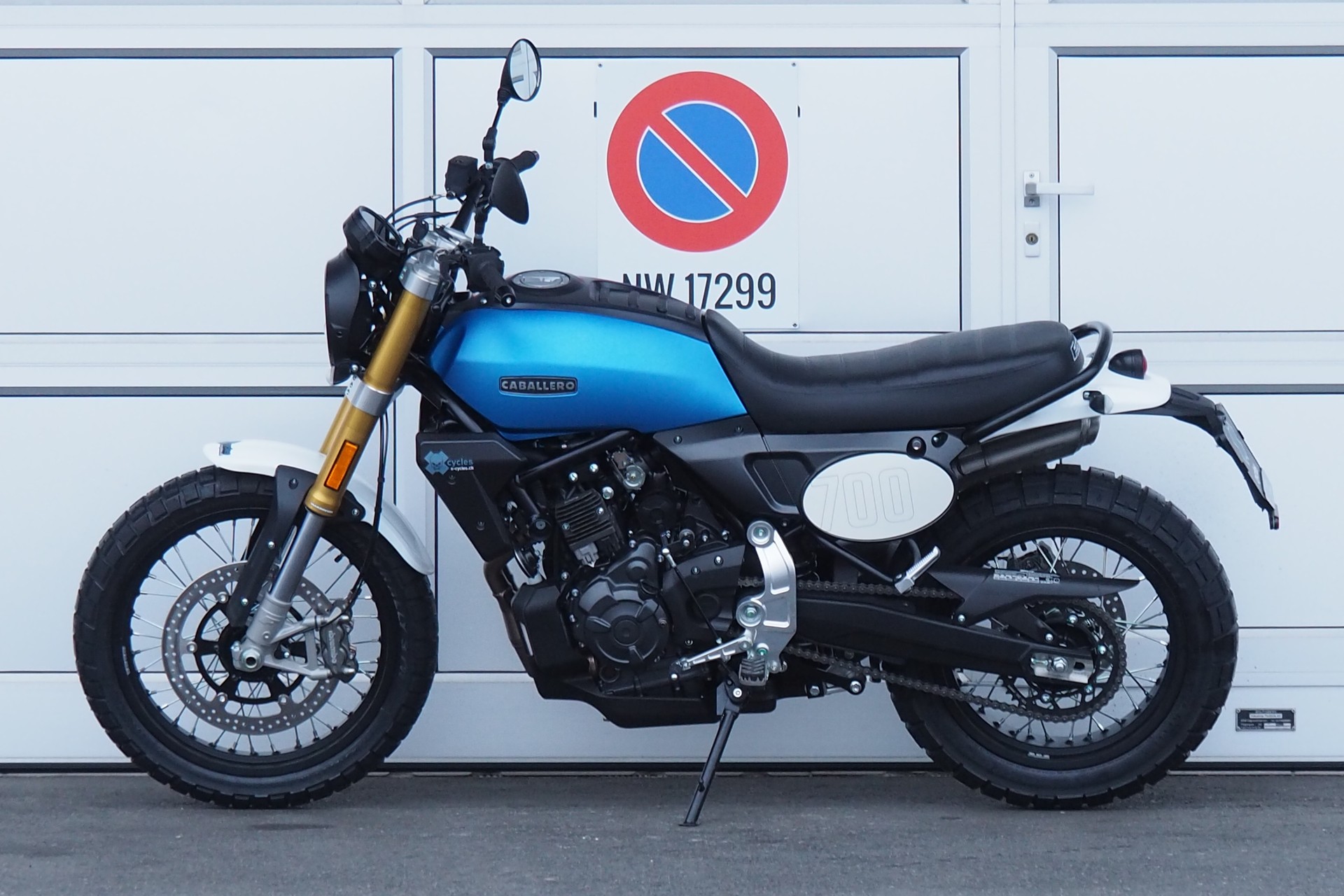 FANTIC Caballero 700