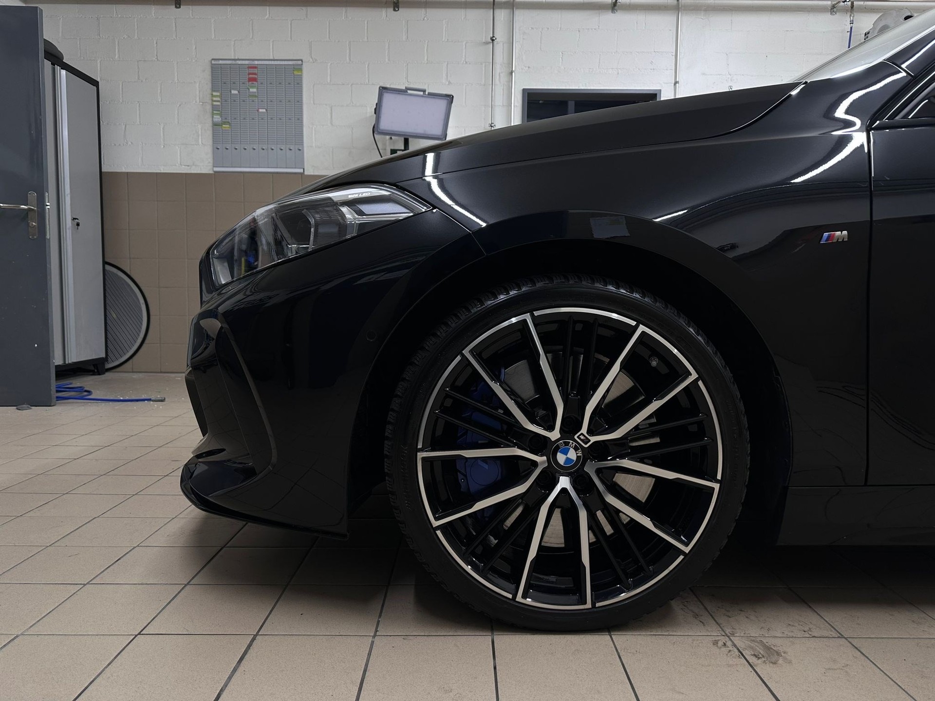 BMW M135i xDrive Steptronic-image-3