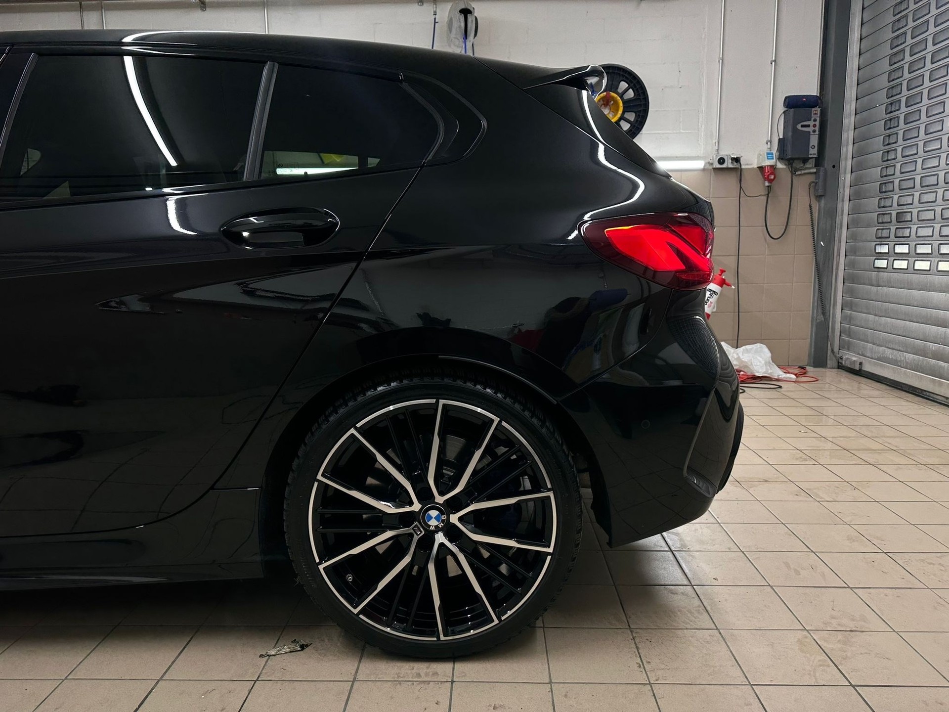 BMW M135i xDrive Steptronic-image-0