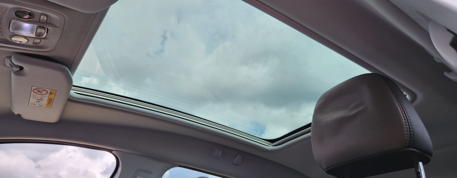 PEUGEOT 2008 1.2 PureTech Allure EAT6-image-5