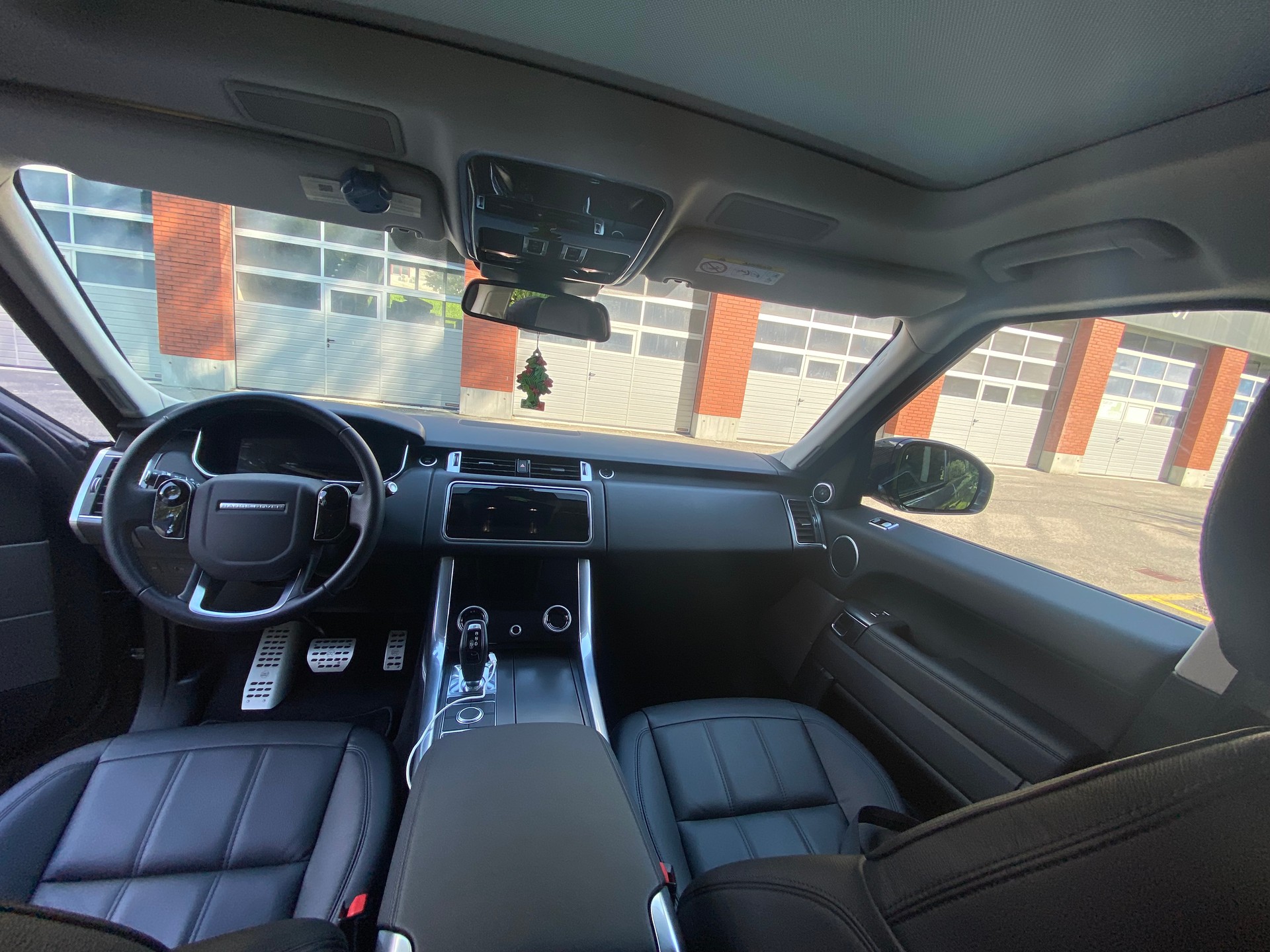 LAND ROVER RANGE ROVER SPORT-image-4