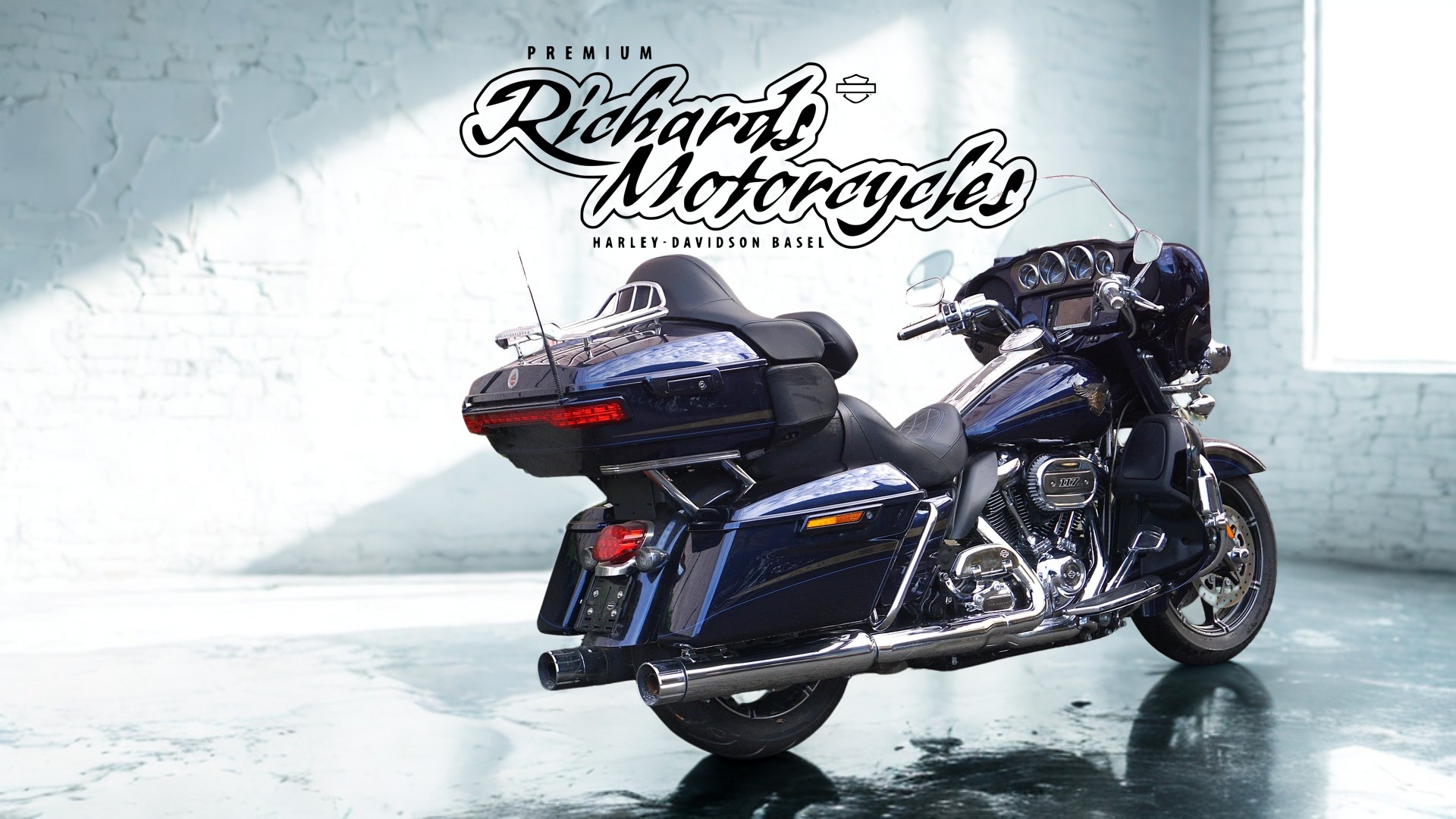 HARLEY-DAVIDSON FLHTKSEANV Elec. Glide Ultra Limited Anniv 117 CVO-showroom-element-2