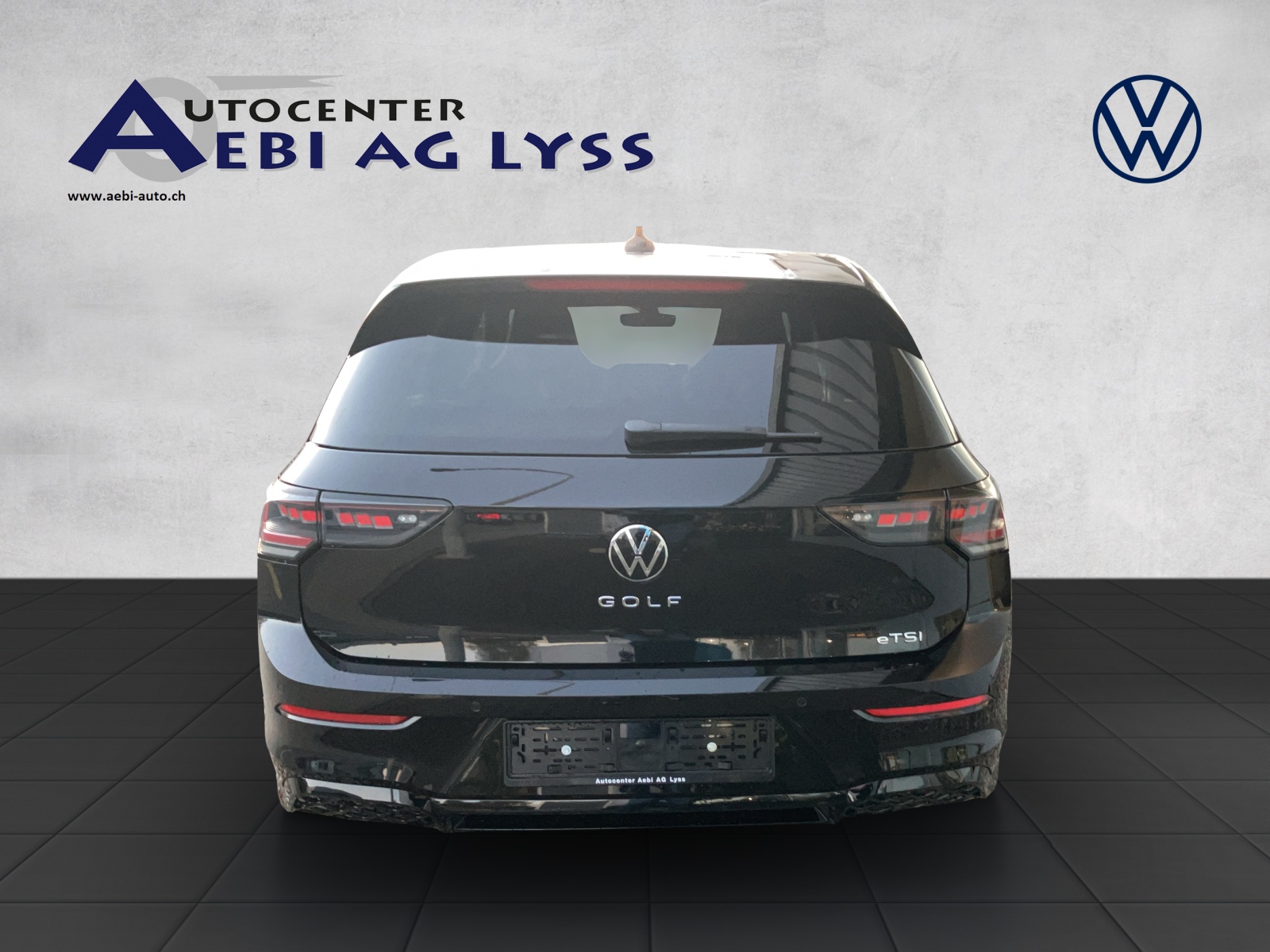 VW Golf 1.5 e TSI mHEV R-Line DSG-showroom-element-3