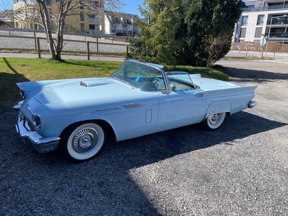FORD Thunderbird-image-1