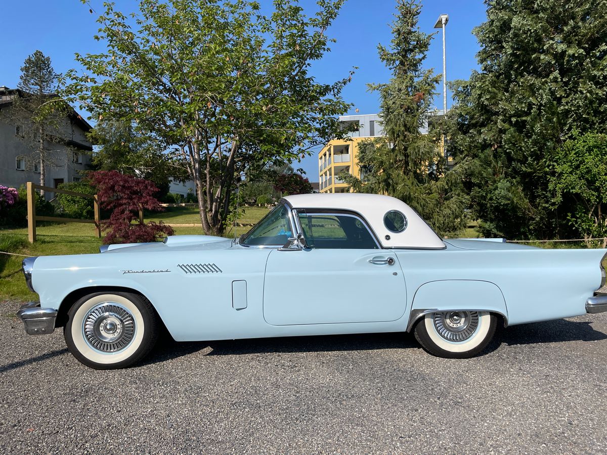 FORD Thunderbird