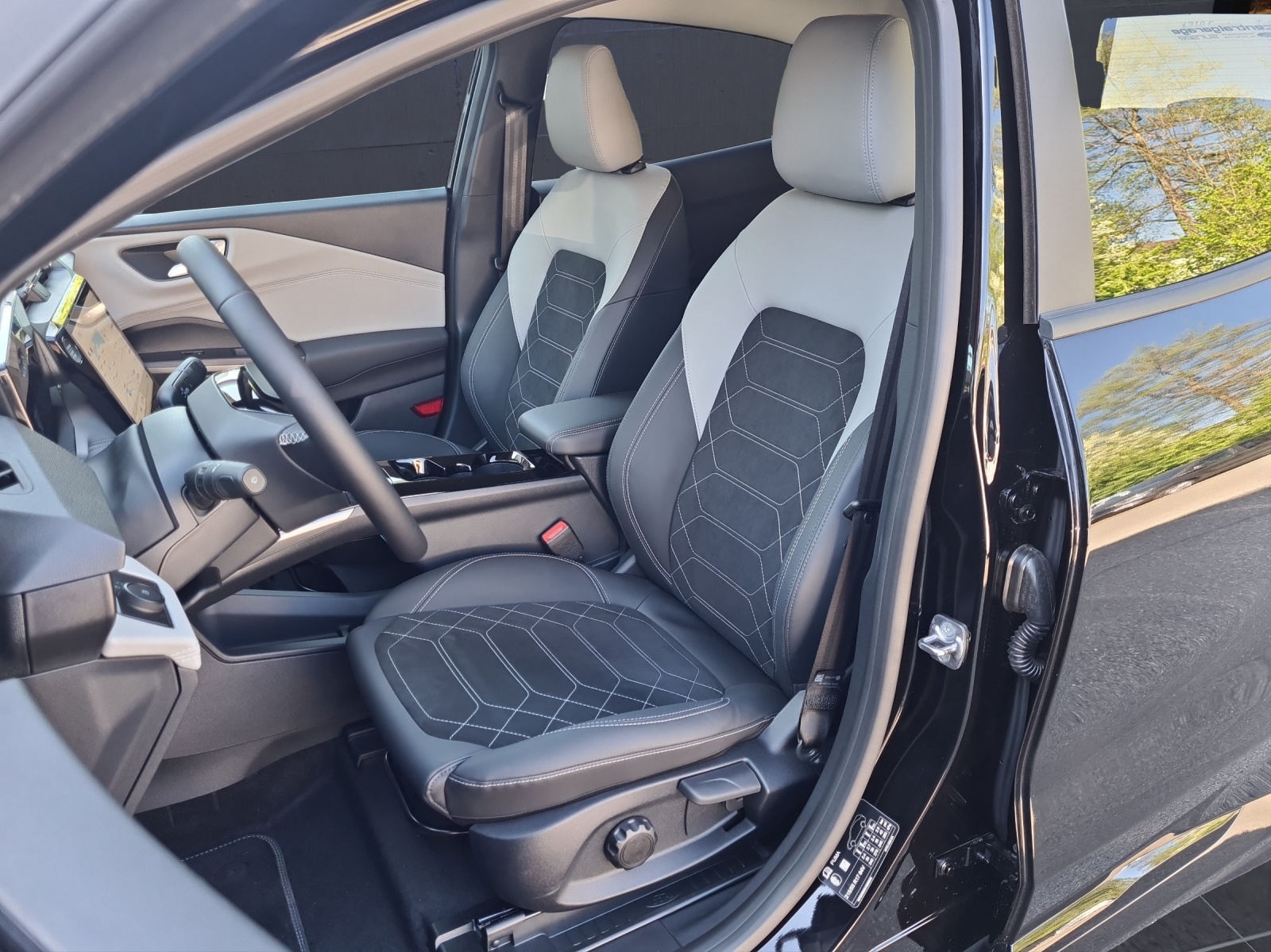 FORD Puma Gen-E Premium 168 PS (43 kWh netto)-image-6