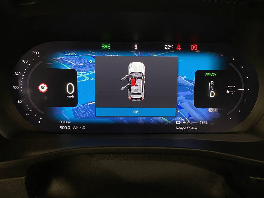 VOLVO XC40 Twin Plus AWD-image-8