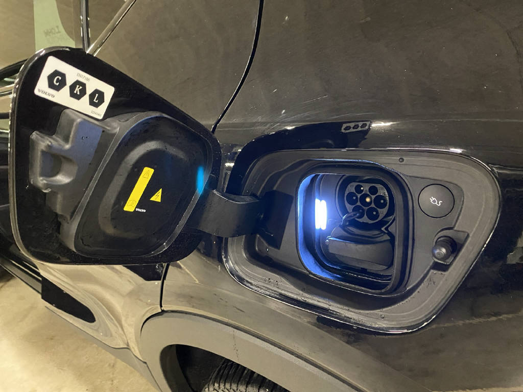 VOLVO XC40 Twin Plus AWD-image-14