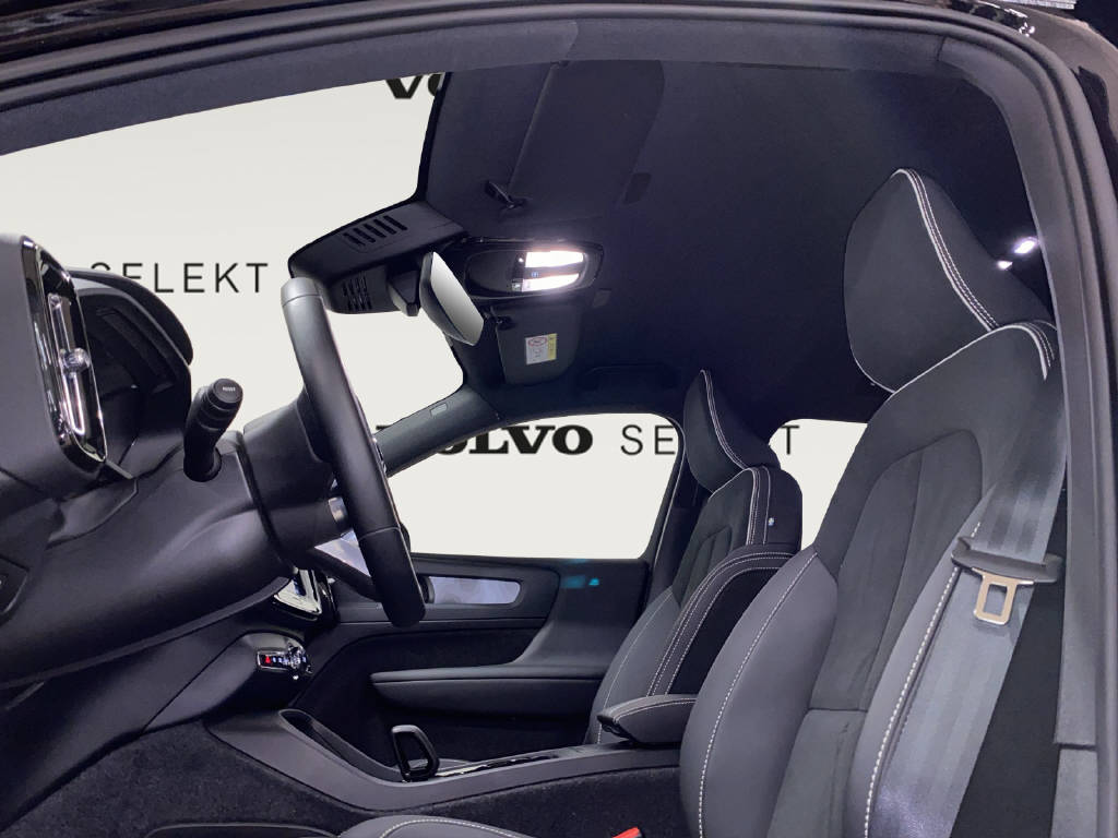 VOLVO XC40 Twin Plus AWD-image-6