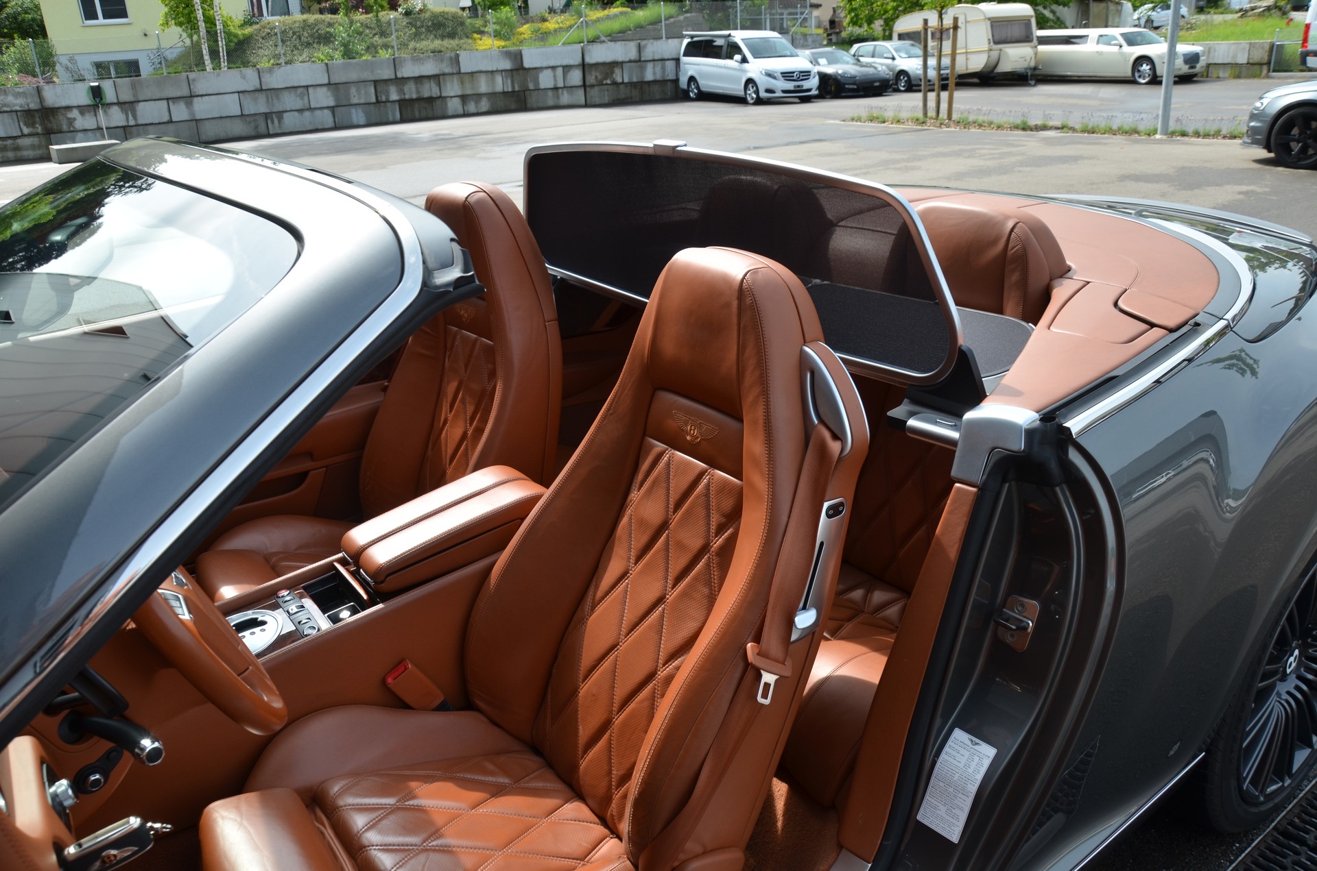 BENTLEY Continental GTC Speed 6.0-image-11