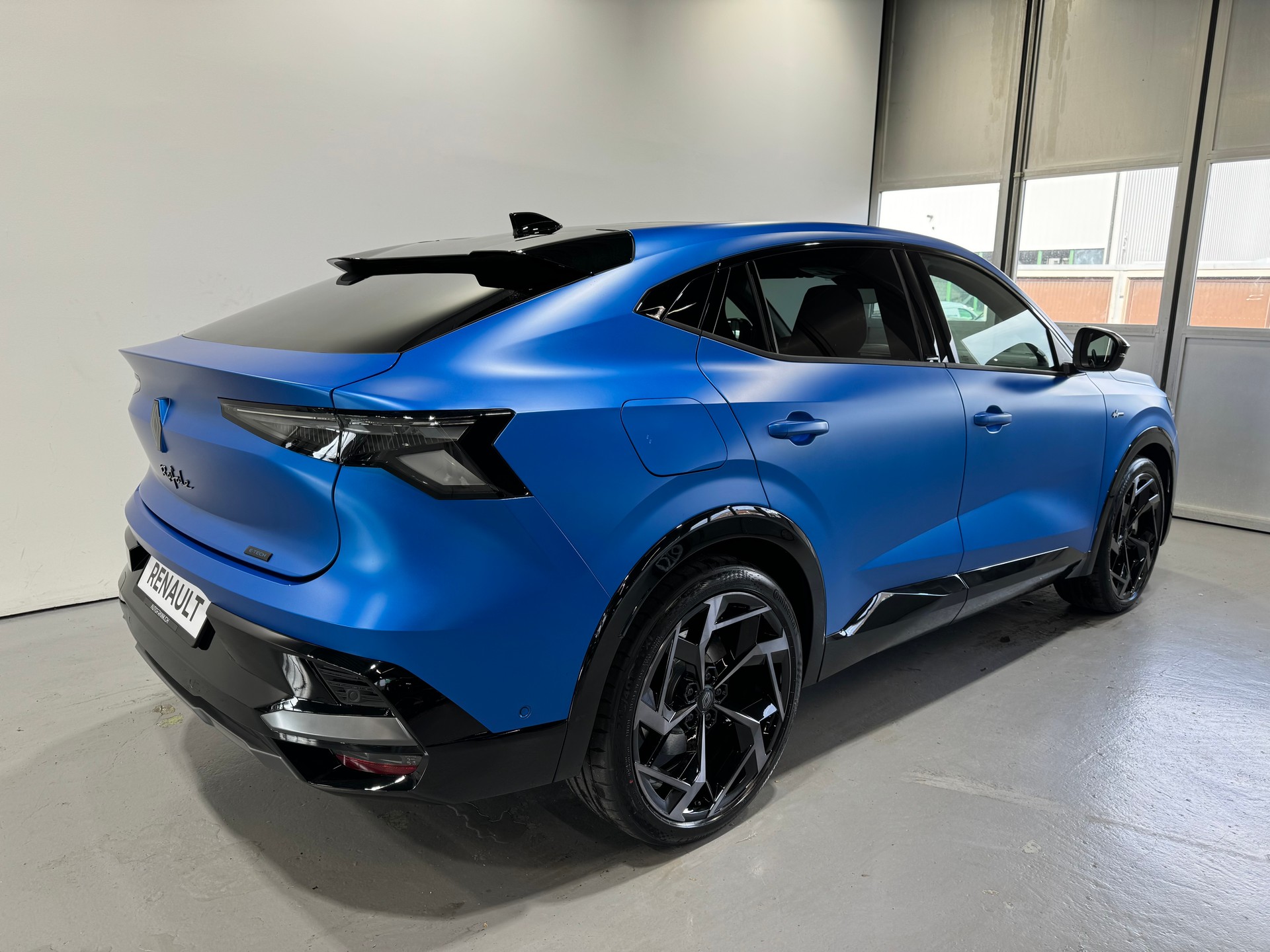 RENAULT RAFALE HYBRID E-TECH Atelier Alpine hyper hybrid E-Tech 4x4 300PS plug-in-image-5