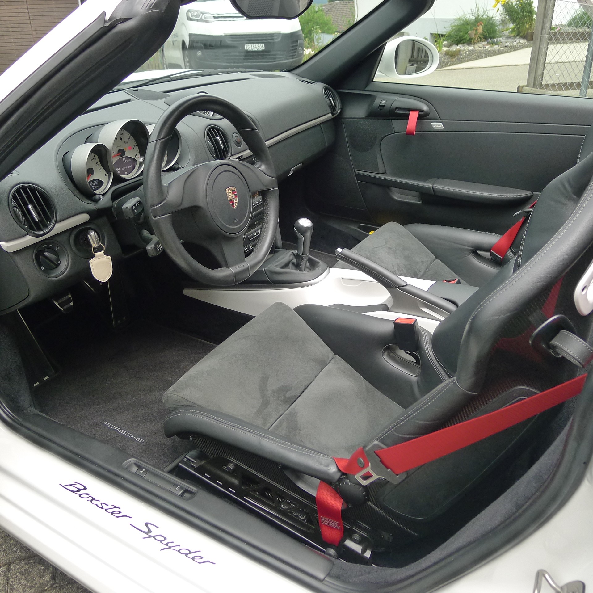 PORSCHE Boxster 3.4 Spyder-image-11