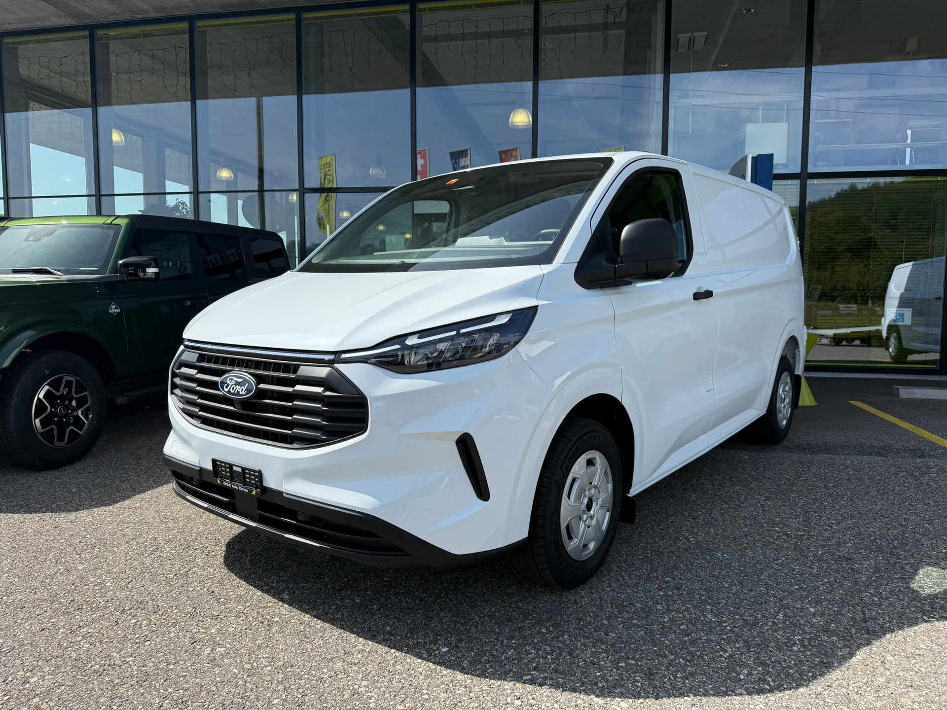 FORD Transit Custom Van 280 L1H1 Trend 6 Gang manuell-image-0