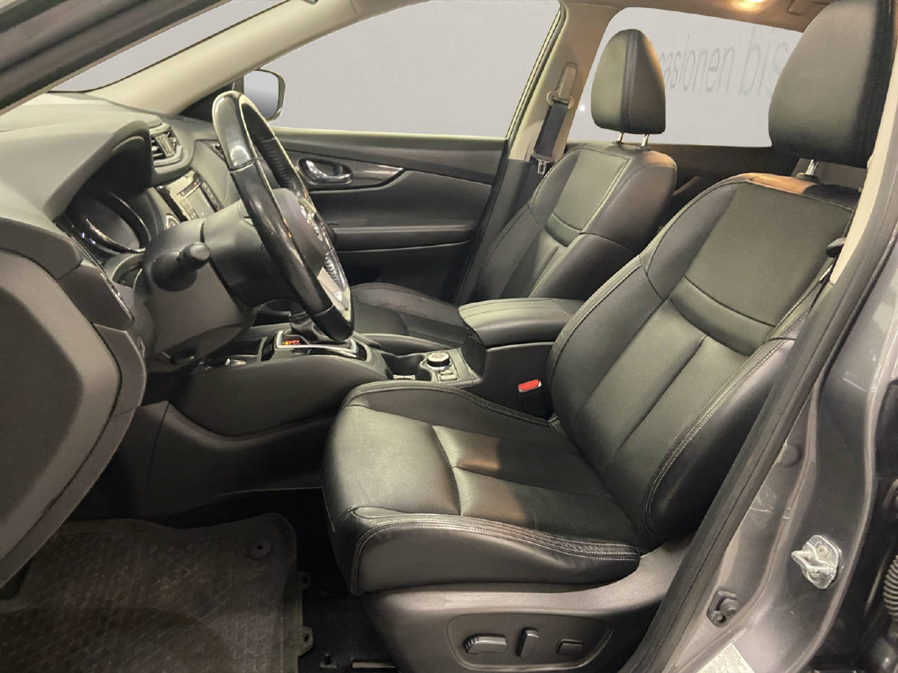 NISSAN X-Trail 2.0 dCi Tekna 4x4-image-4
