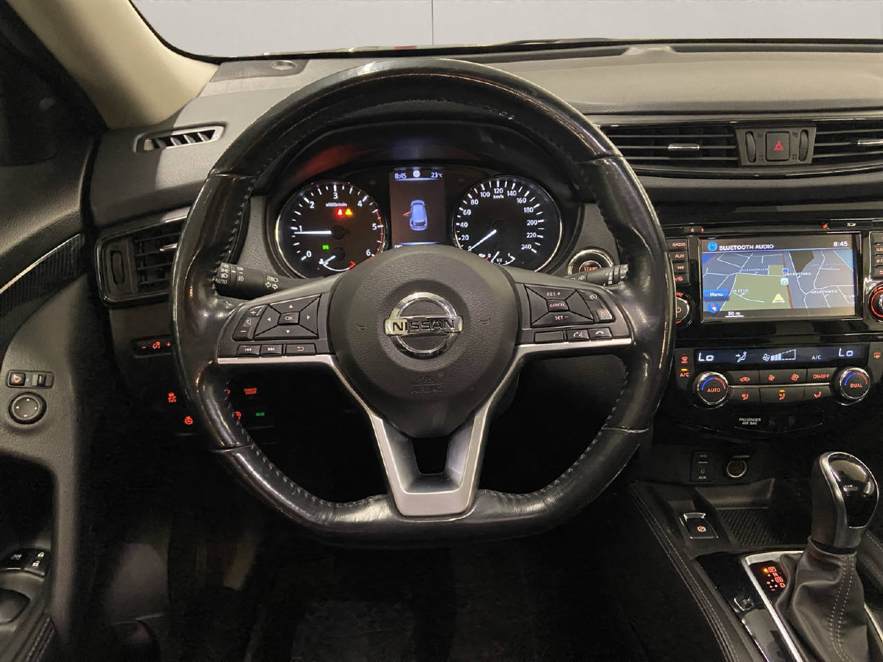 NISSAN X-Trail 2.0 dCi Tekna 4x4-image-6