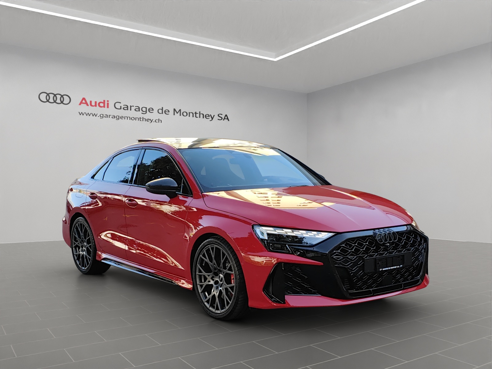 AUDI RS3 Limousine 2.5 TSI quattro S-tronic-image-2
