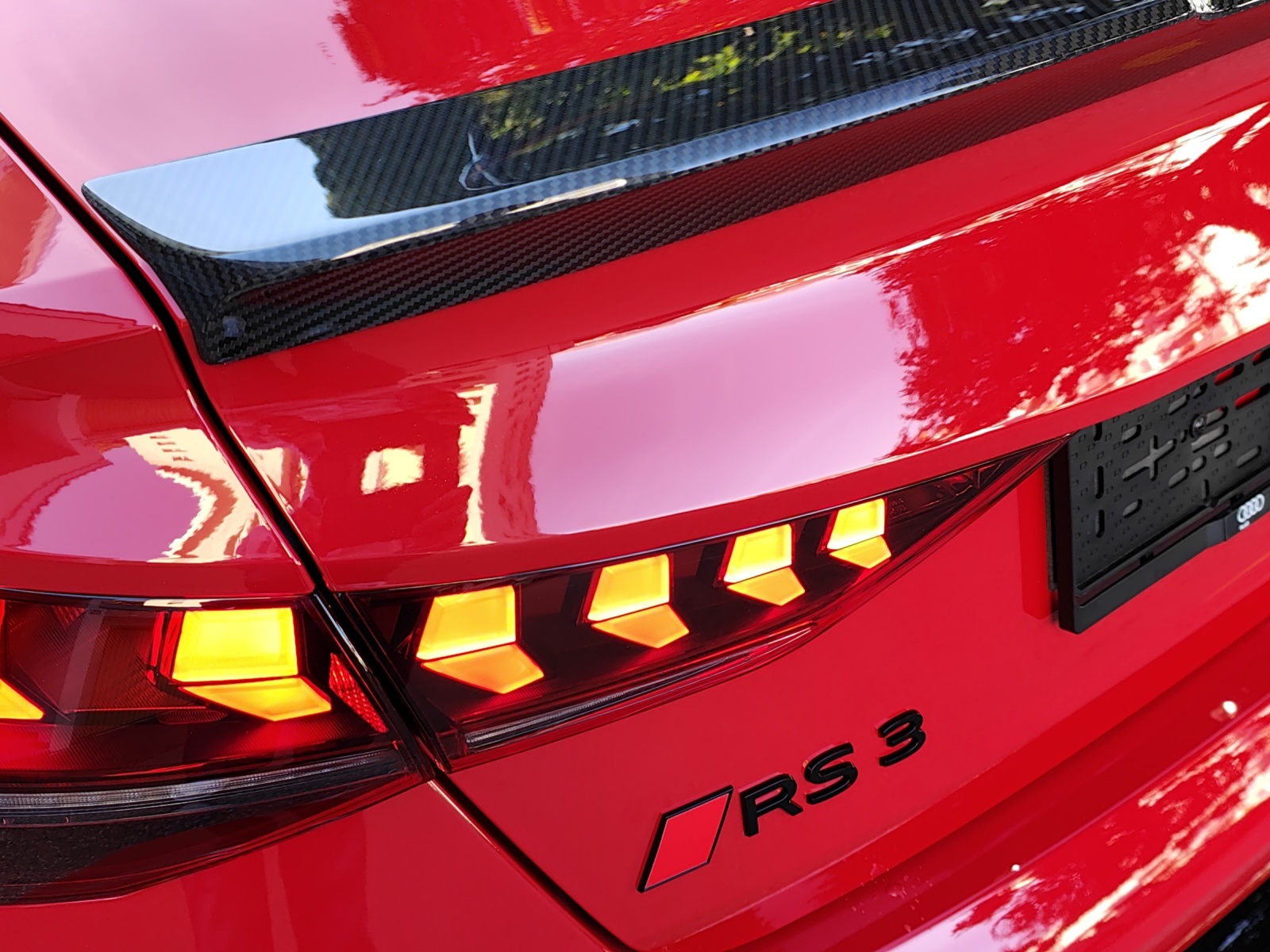 AUDI RS3 Limousine 2.5 TSI quattro S-tronic-image-9