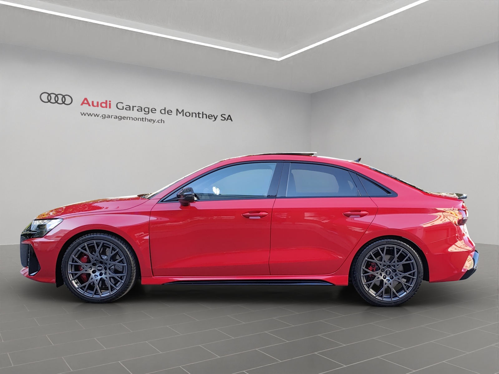 AUDI RS3 Limousine 2.5 TSI quattro S-tronic-image-6