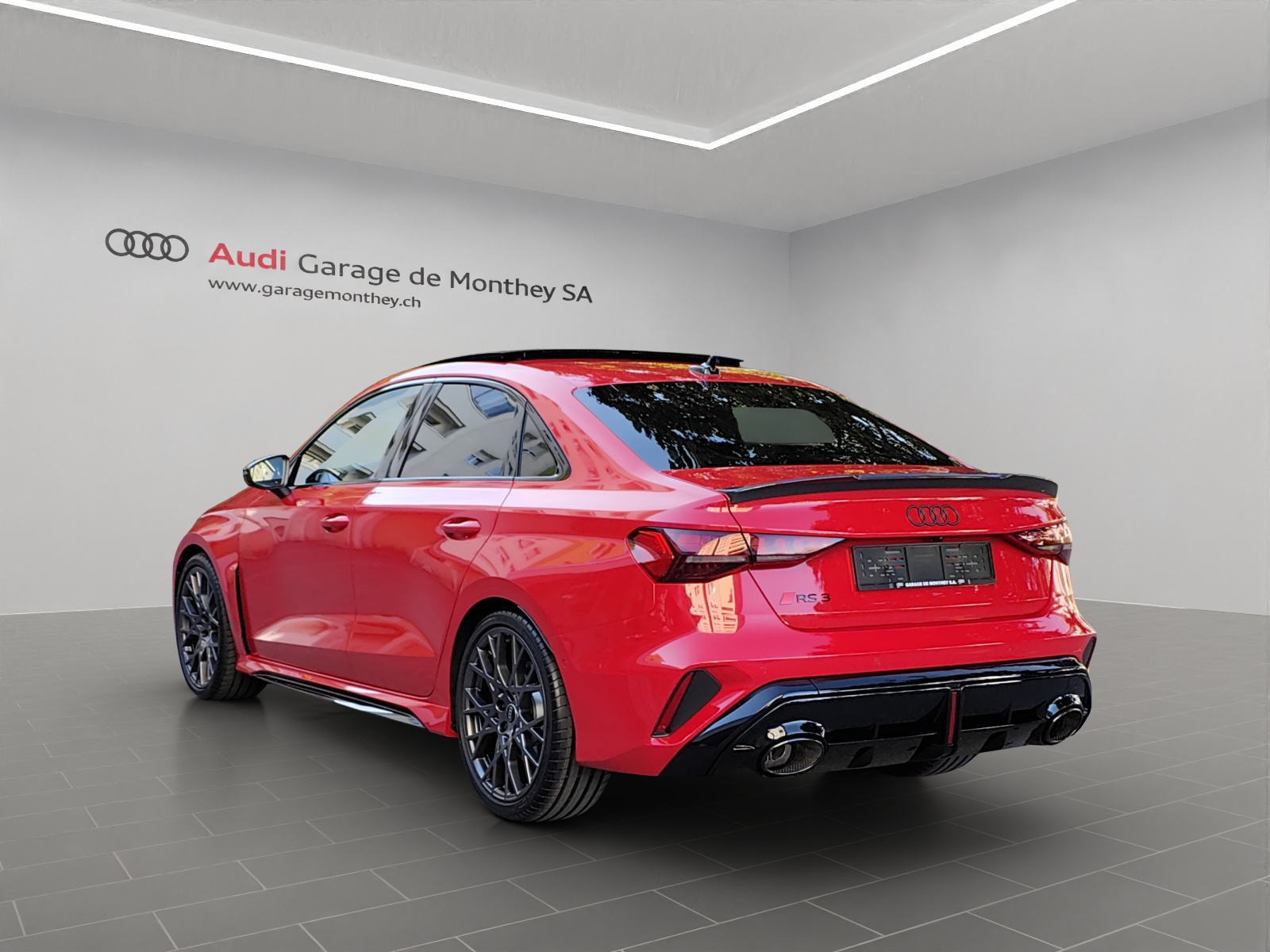 AUDI RS3 Limousine 2.5 TSI quattro S-tronic-image-5