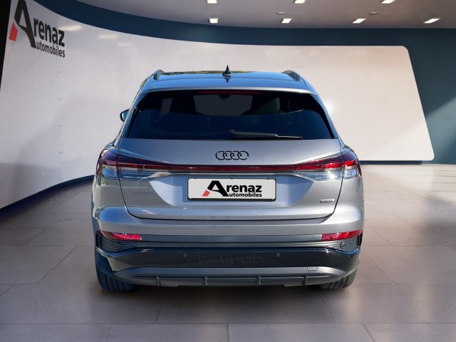 AUDI Q4 e-tron 50 quattro-showroom-element-3