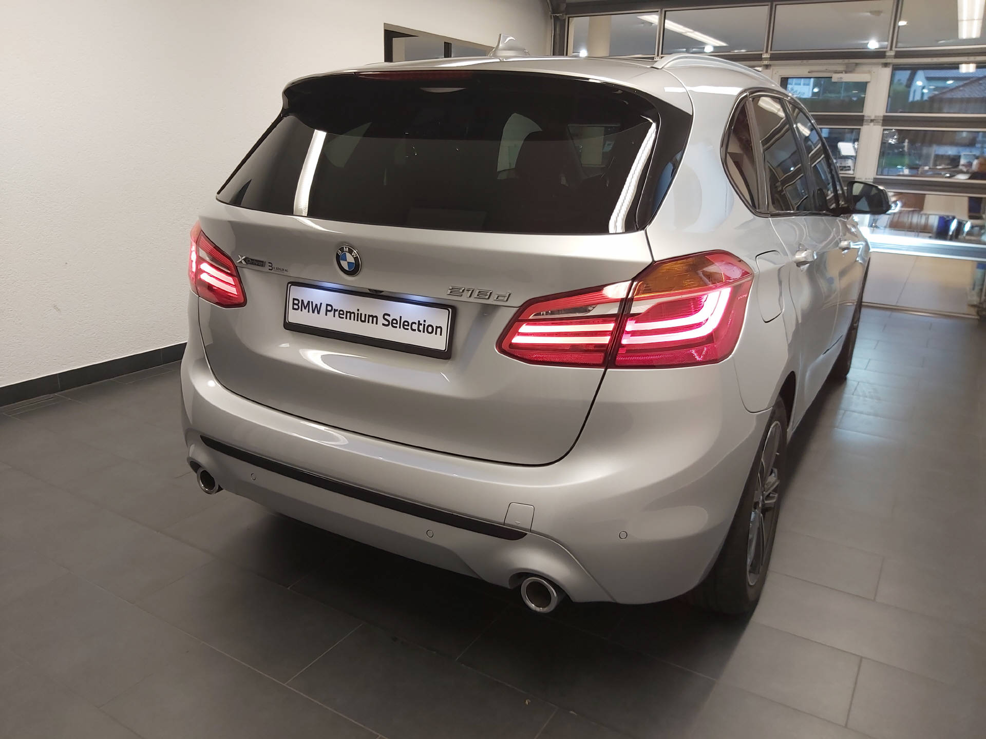 BMW 218d xDrive Active Tourer-image-6