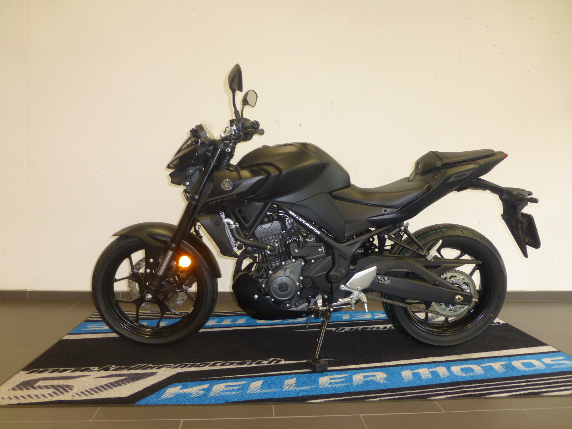 YAMAHA MT-03 ABS-showroom-element-2