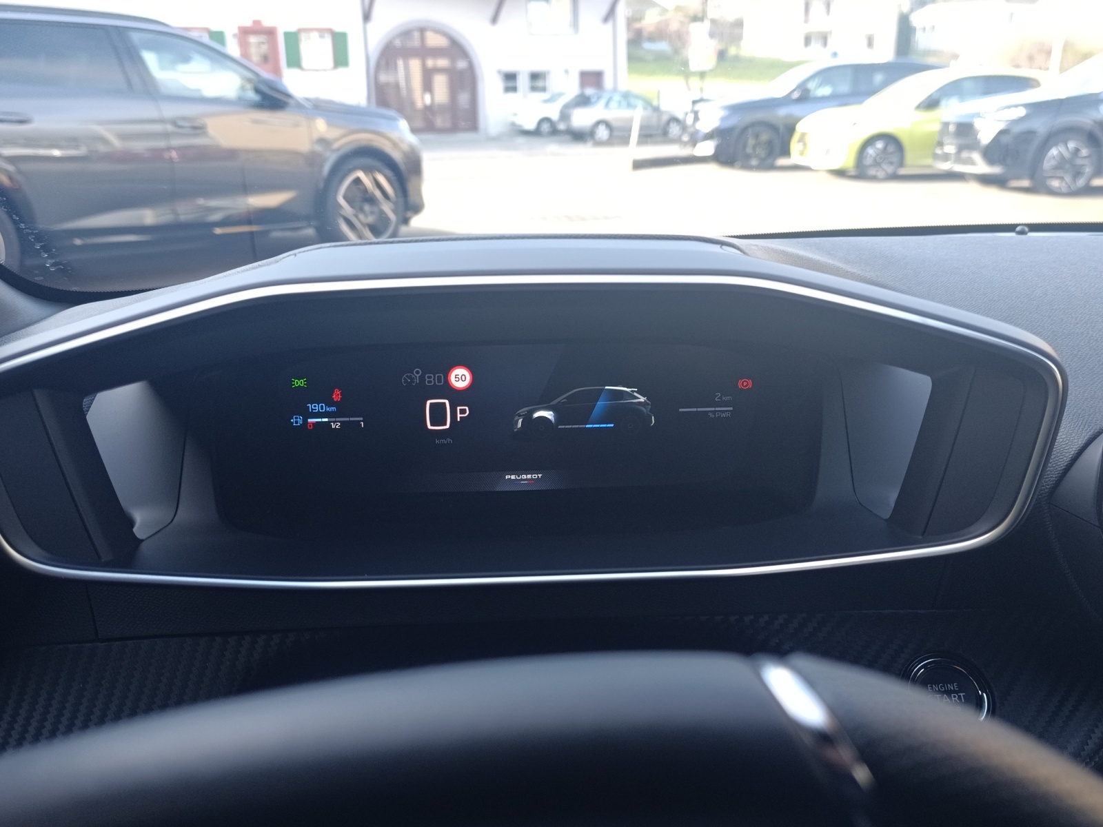 PEUGEOT 208 1.2 Hybrid GT-image-9