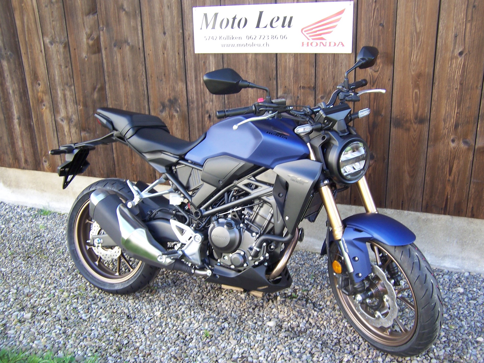 HONDA CB 300 R-image-6
