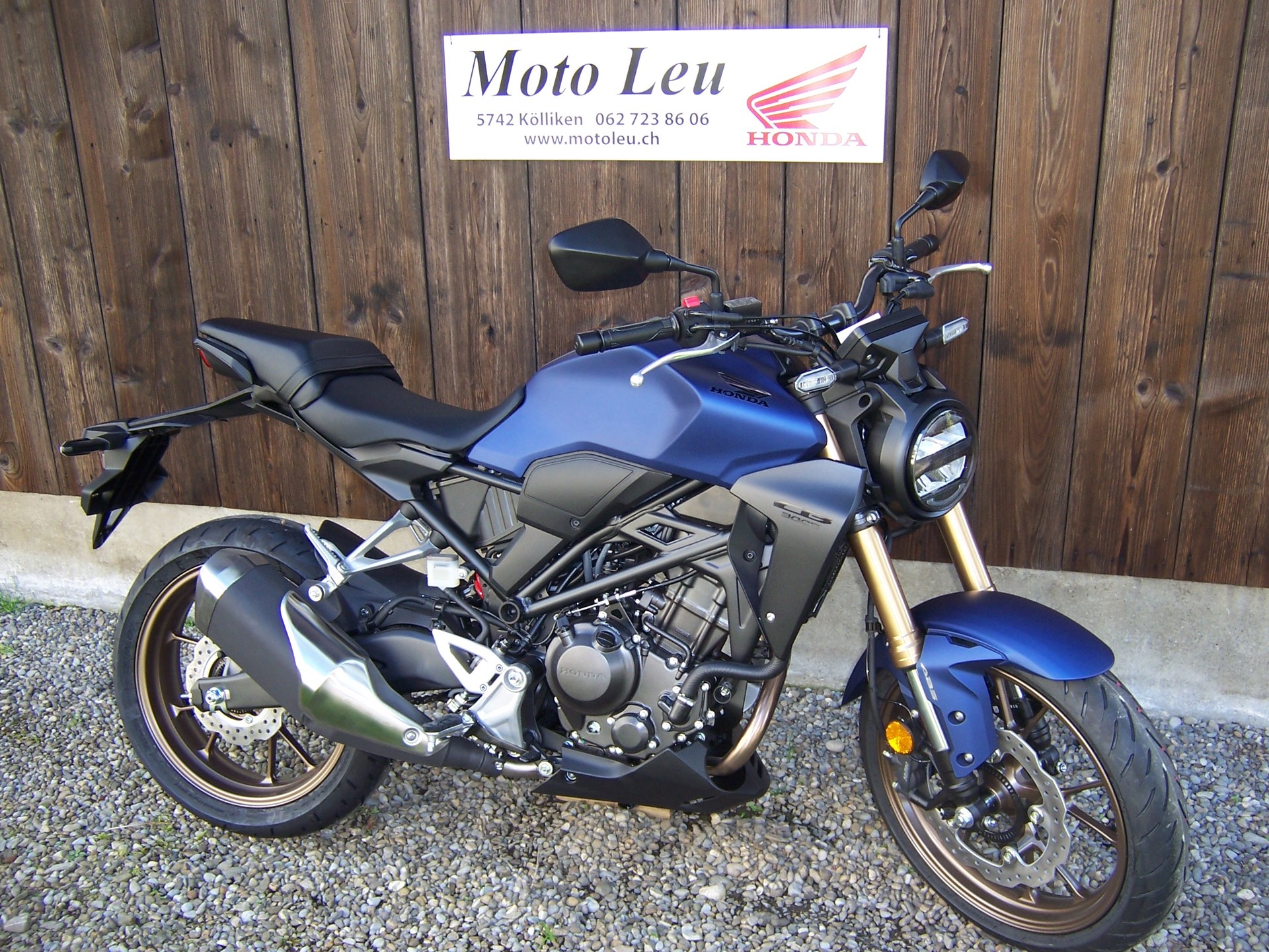 HONDA CB 300 R-showroom-element-1