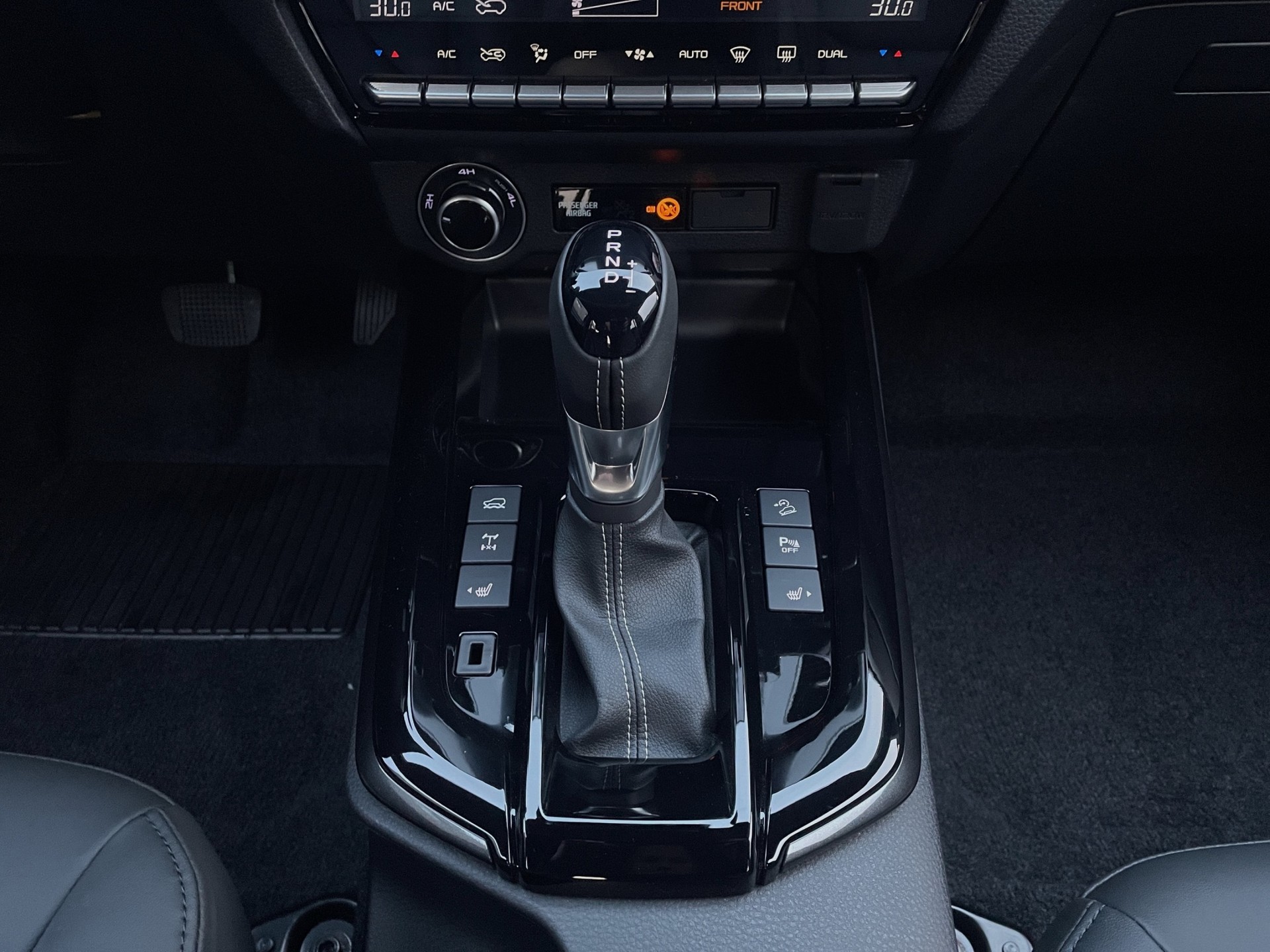 ISUZU D-MAX 1.9 Crew Pick-Up N60 Nitro Sport 4x4-image-14