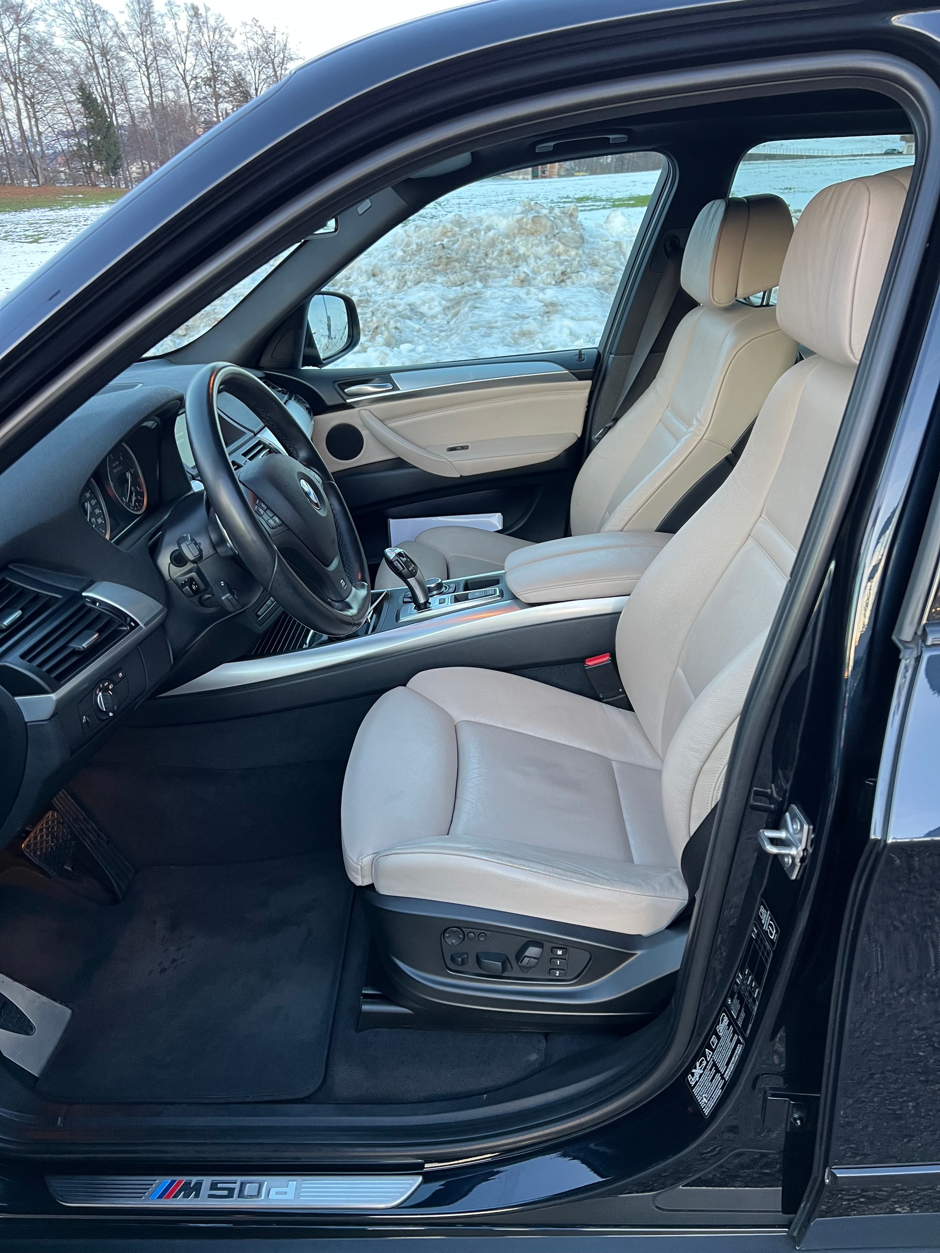 BMW X5 xDrive M50d Steptronic-image-9