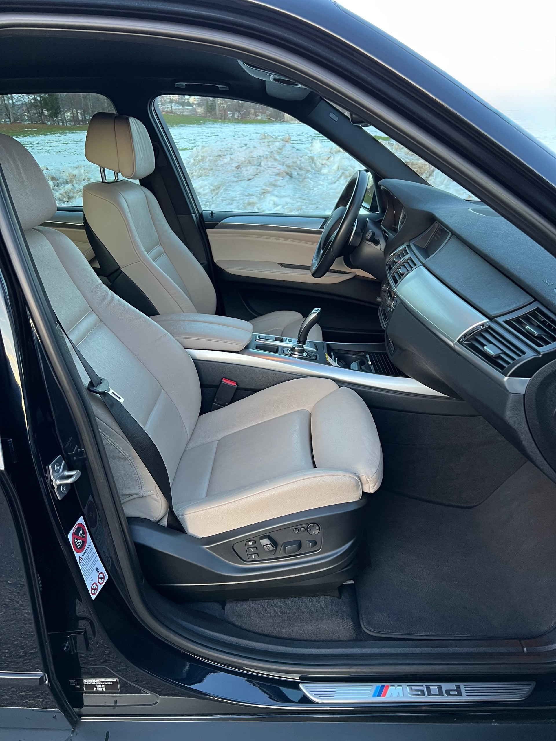 BMW X5 xDrive M50d Steptronic-image-15