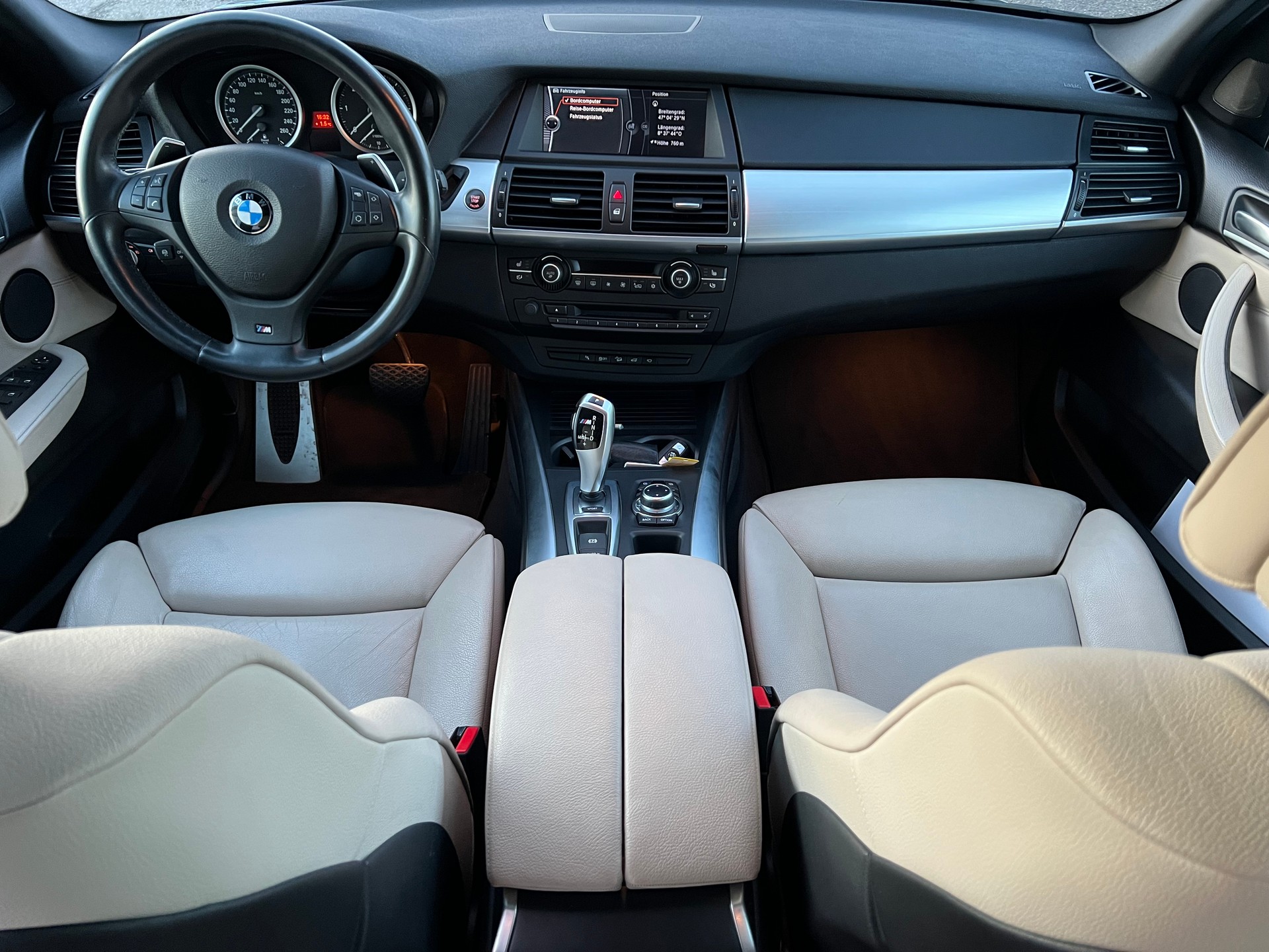 BMW X5 xDrive M50d Steptronic-image-12