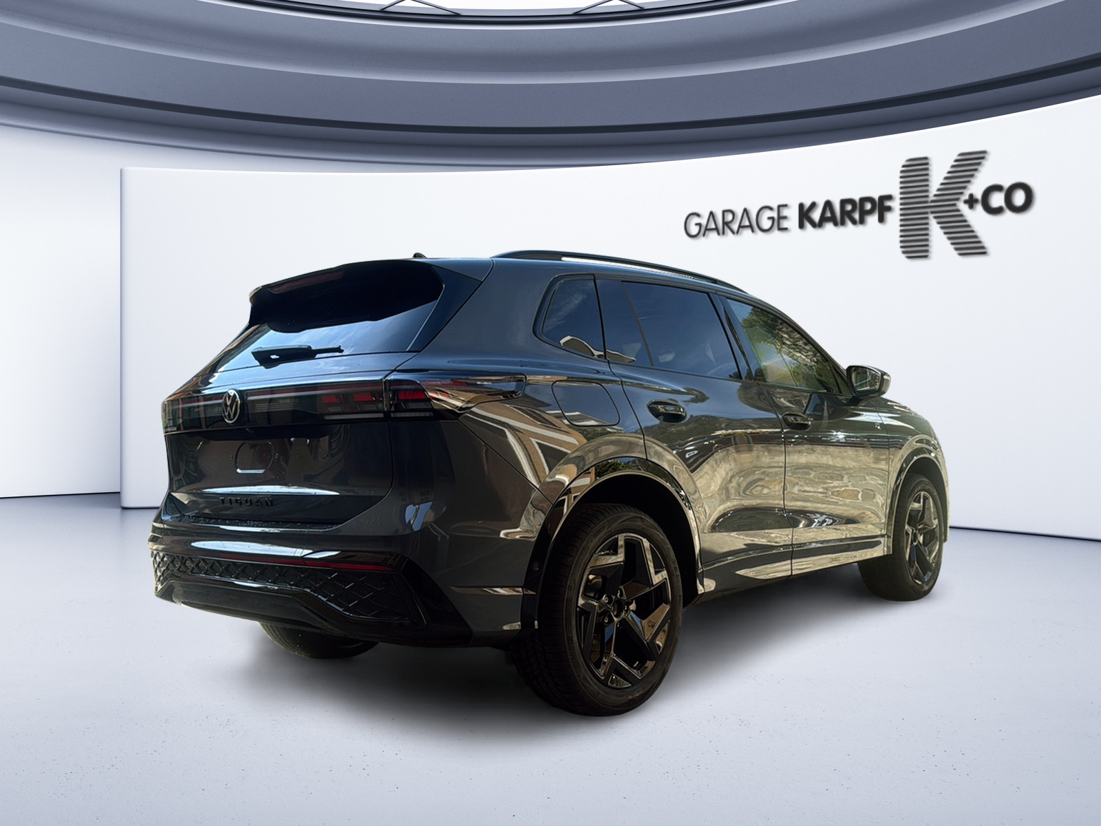 VW Tiguan 2.0 TDI SCR R-Line 4Motion DSG-image-4