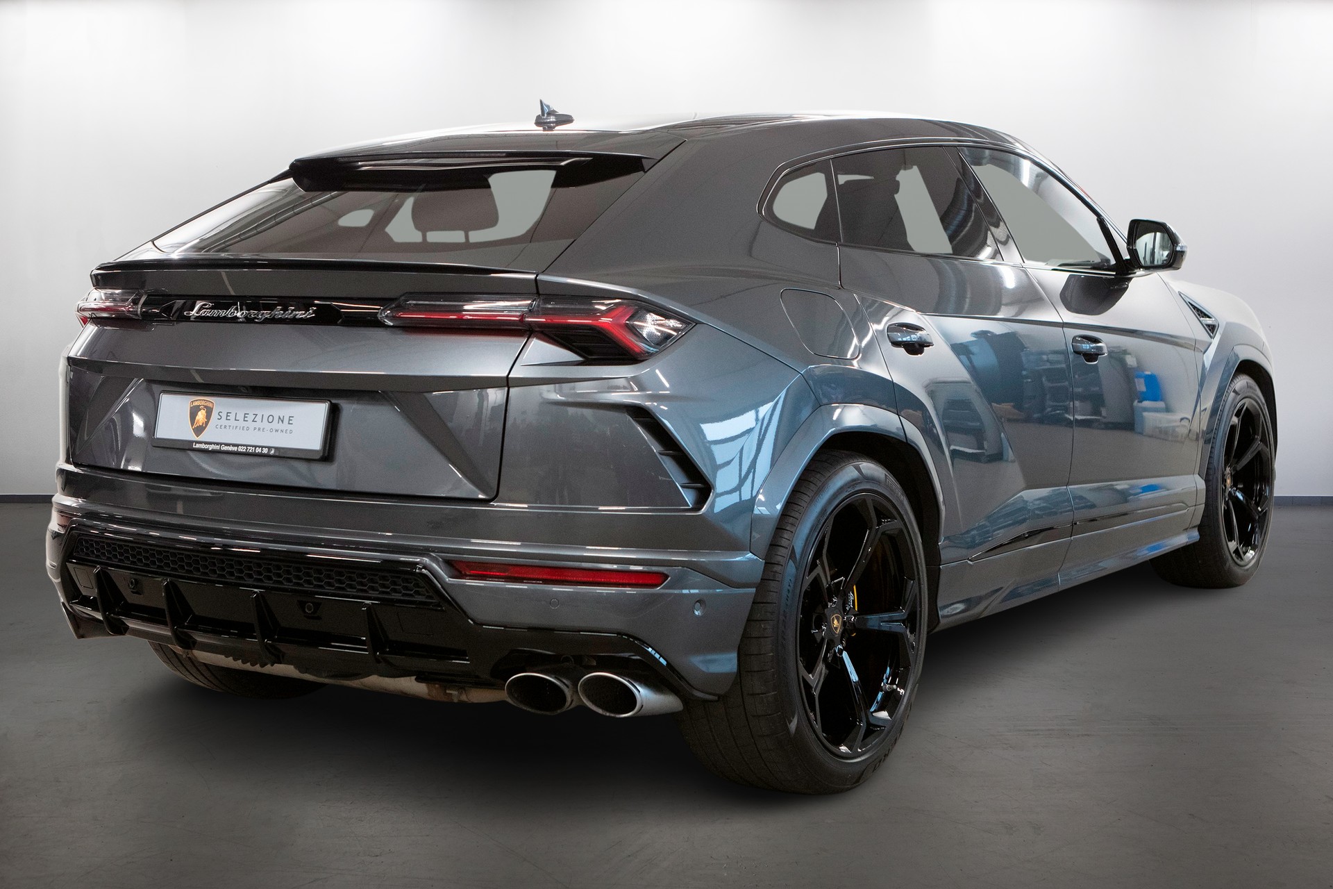 LAMBORGHINI Urus E-Gear-image-2