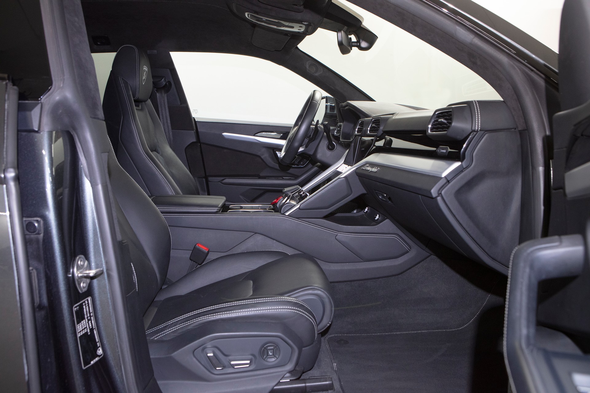LAMBORGHINI Urus E-Gear-image-5