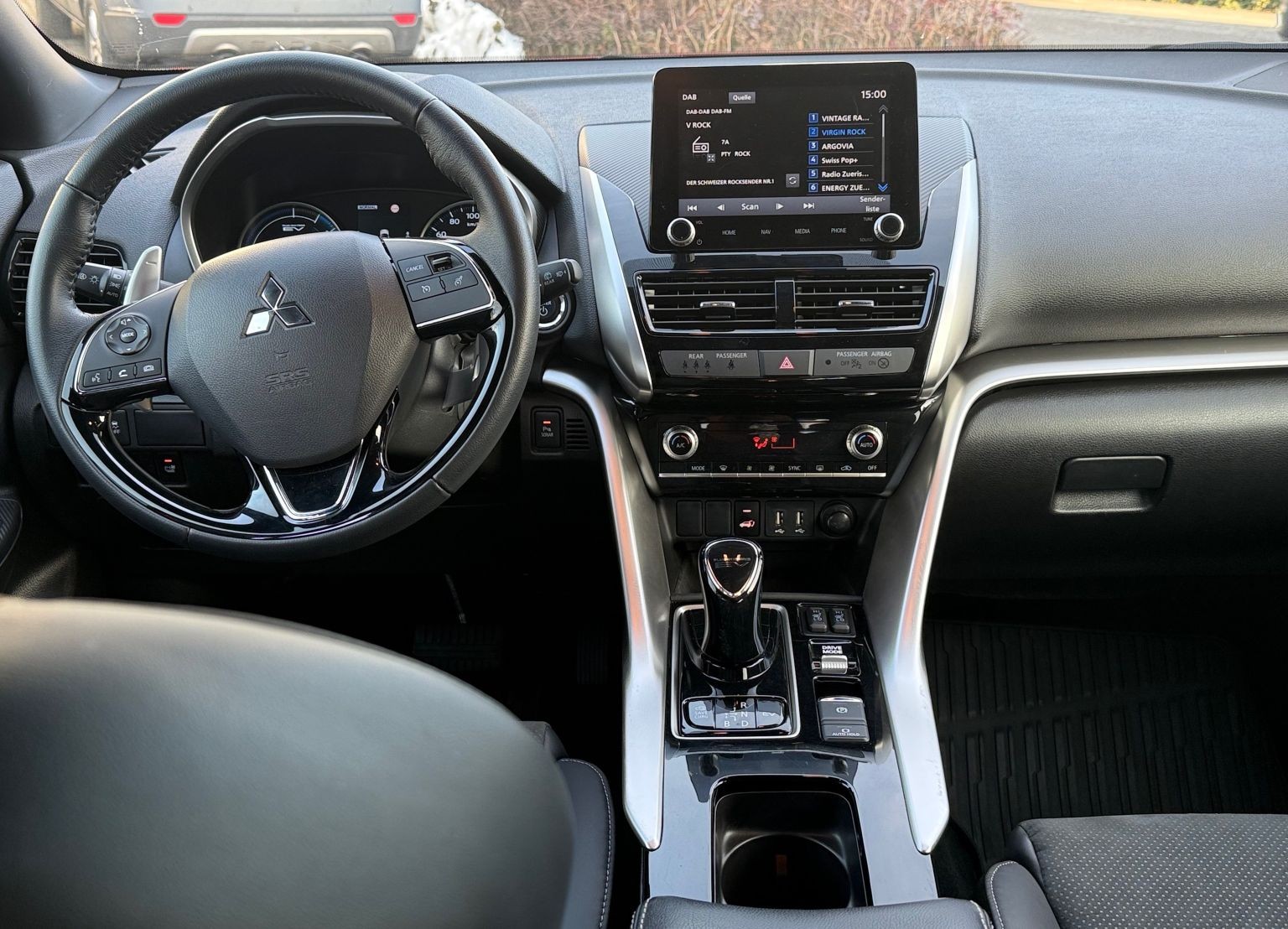 MITSUBISHI Eclipse Cross 2.4 PHEV Invite 4x4-image-14