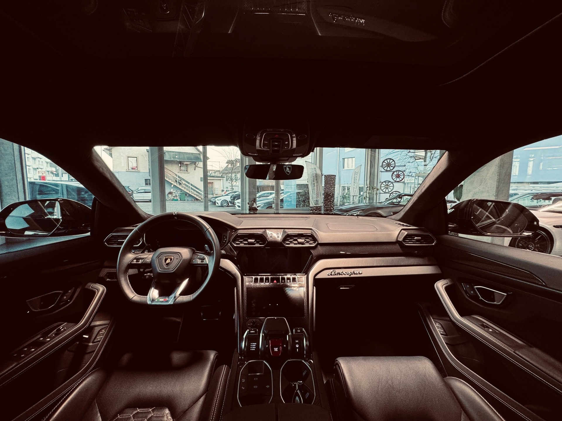 LAMBORGHINI Urus E-Gear-image-12