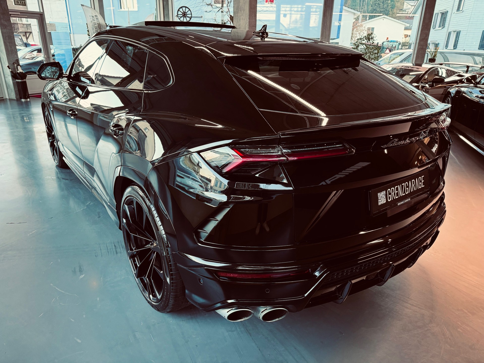 LAMBORGHINI Urus E-Gear-image-5