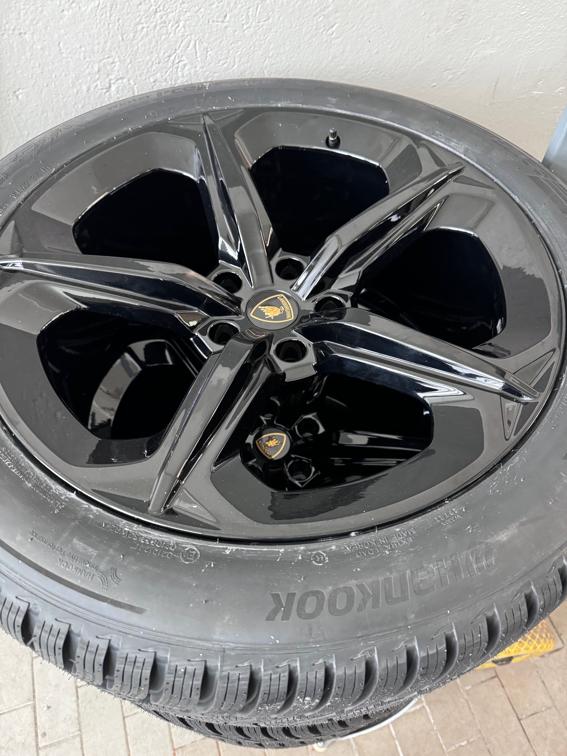 LAMBORGHINI Urus E-Gear-image-14