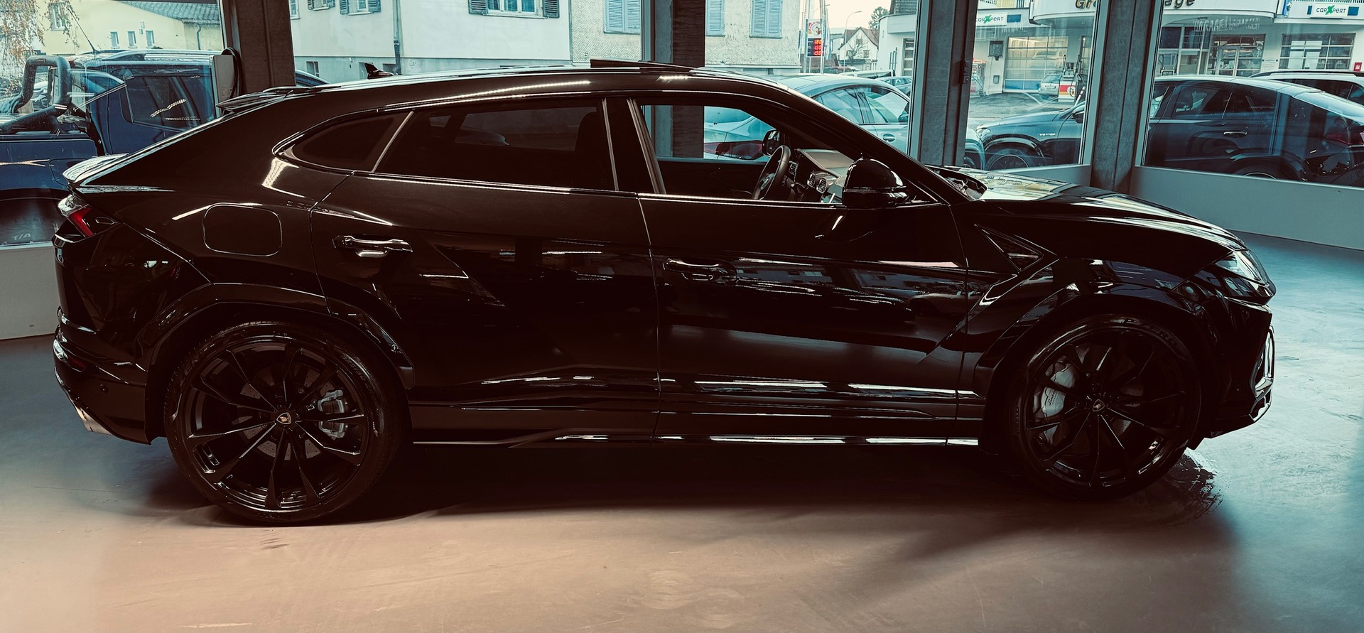 LAMBORGHINI Urus E-Gear-image-4
