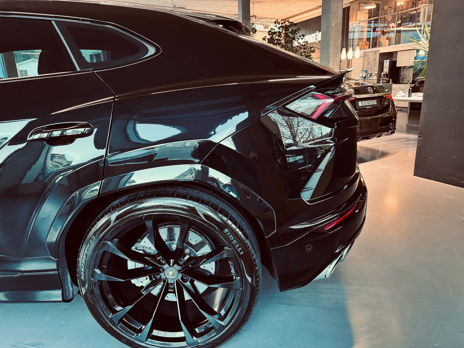 LAMBORGHINI Urus E-Gear-image-6