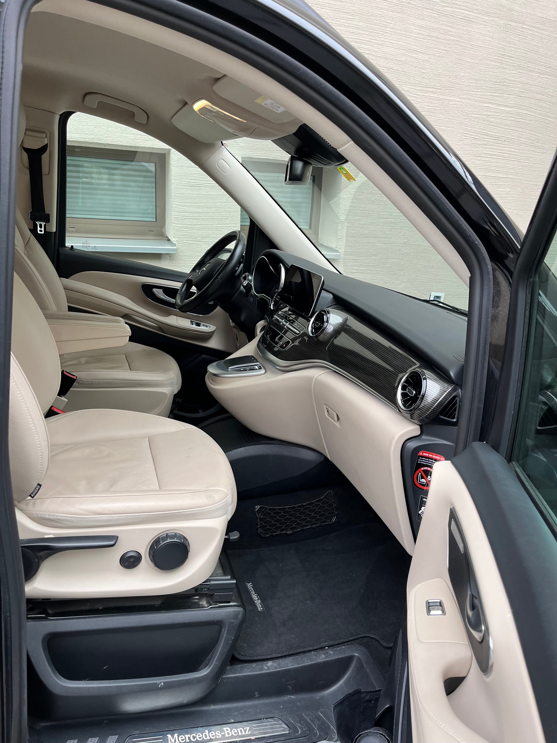 MERCEDES-BENZ EQV 300 Avantgarde lang-image-5