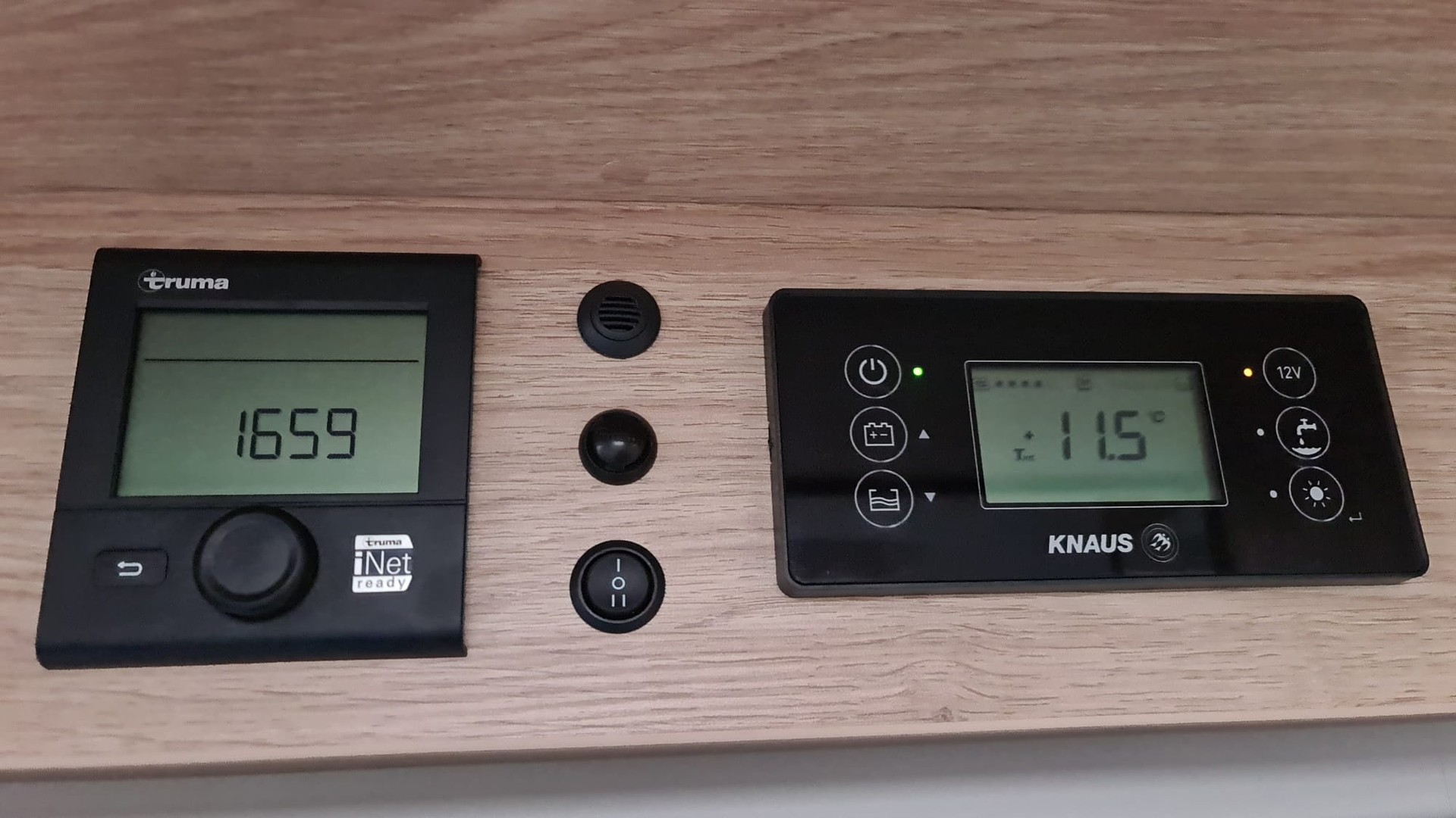 KNAUS Sky Platinum TI 700 MEG Selection-image-7