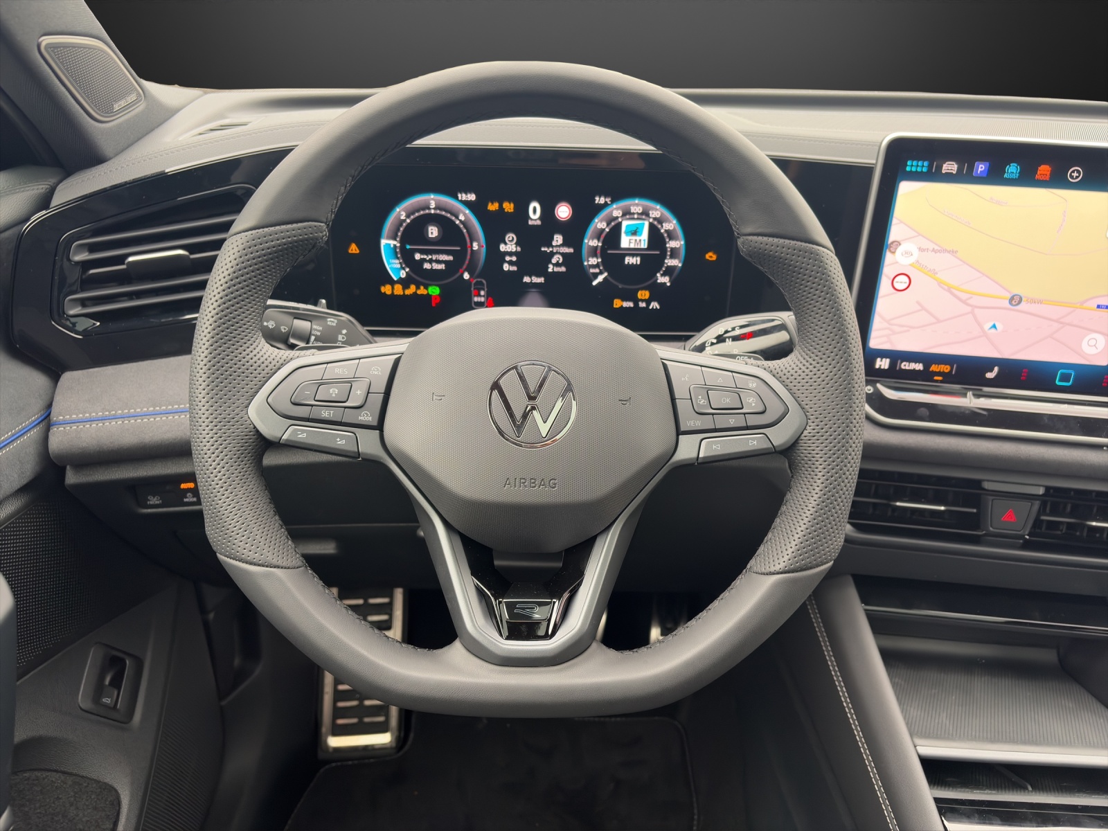 VW Tiguan 2.0 TDI SCR R-Line 4Motion DSG-image-10