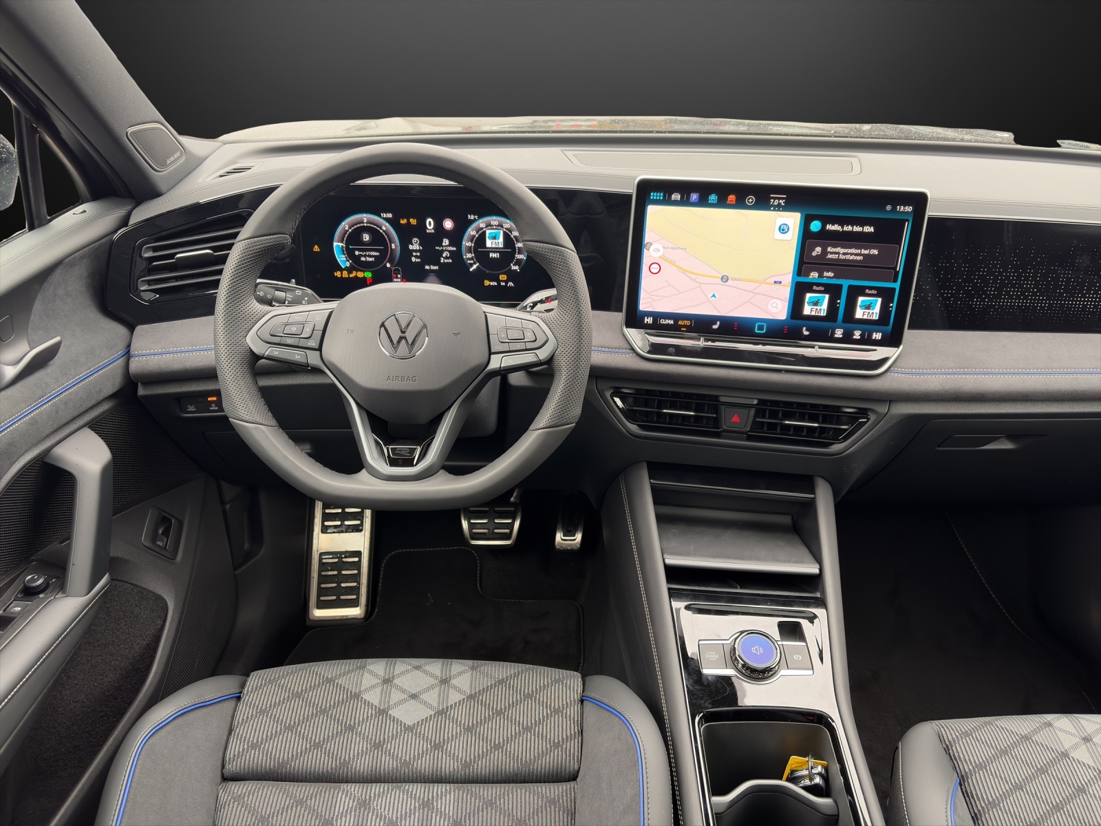 VW Tiguan 2.0 TDI SCR R-Line 4Motion DSG-image-9